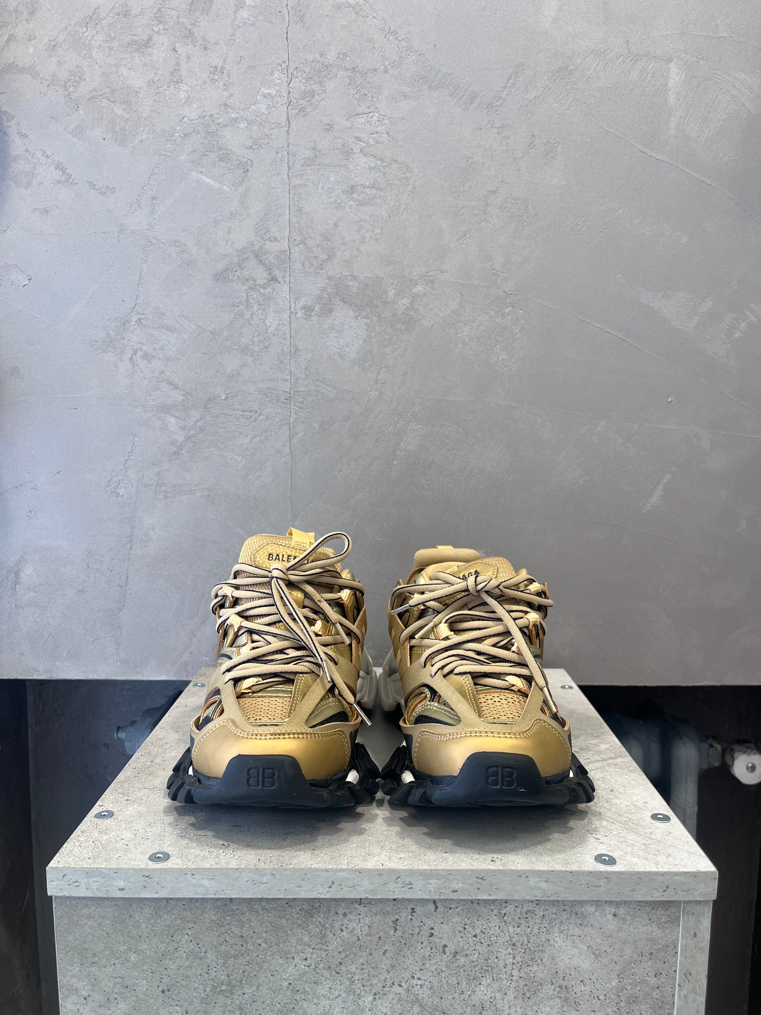 Balenciaga Track Metallic Gold (37 EU)