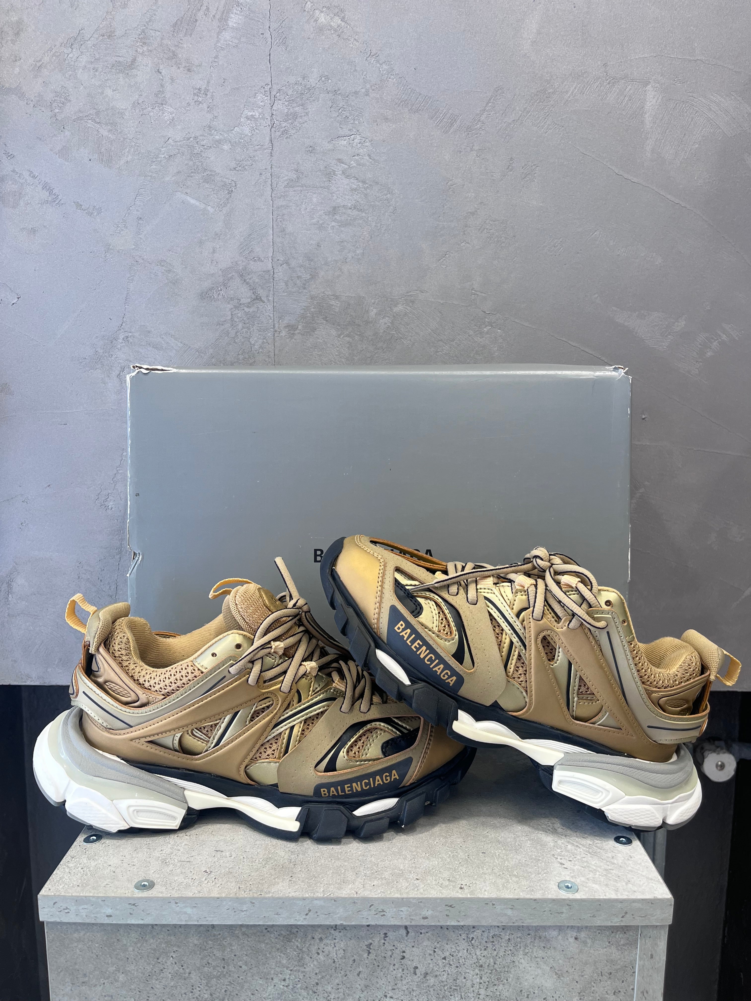 Balenciaga Track Metallic Gold (37 EU)