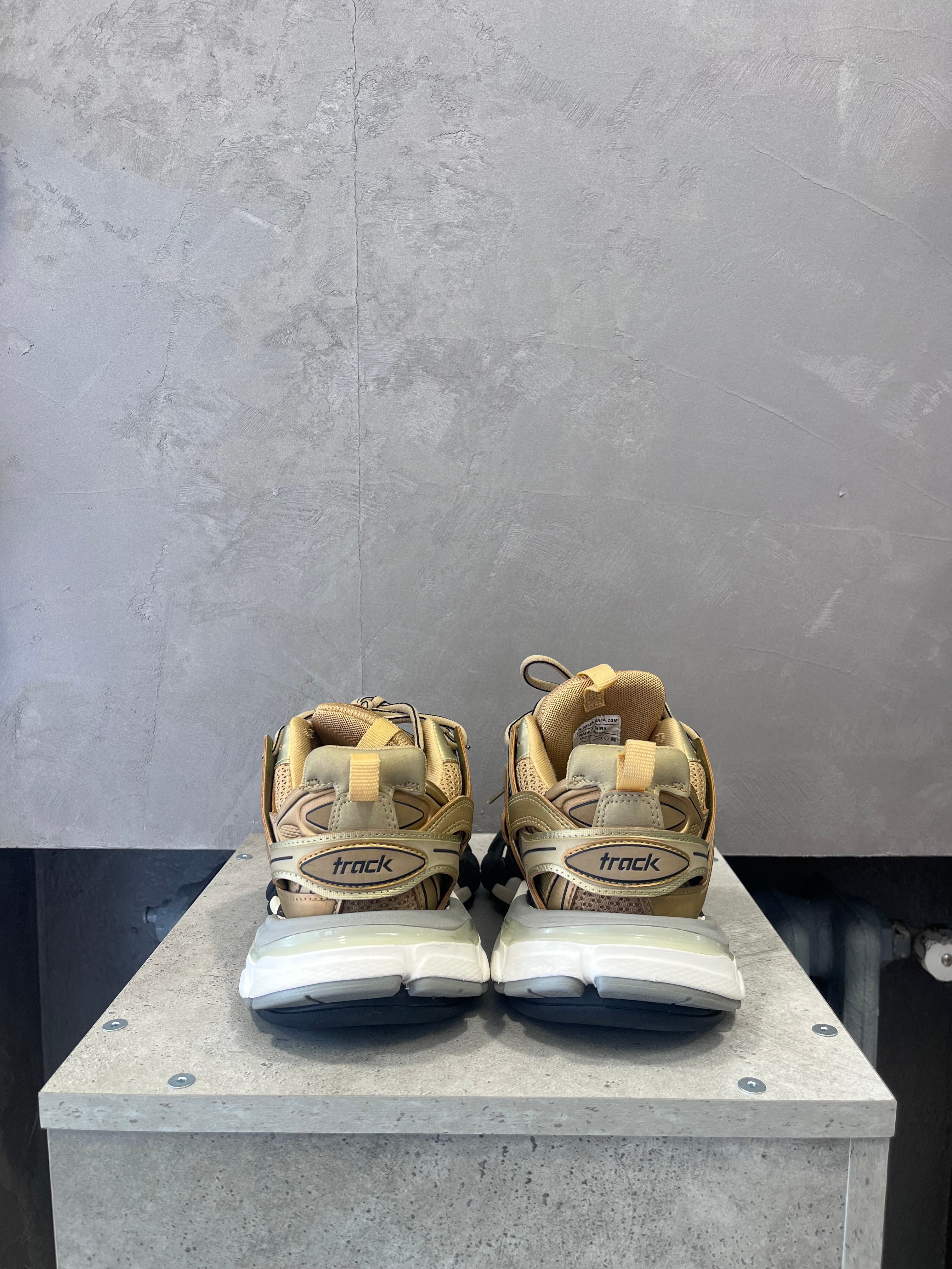 Balenciaga Track Metallic Gold (37 EU)