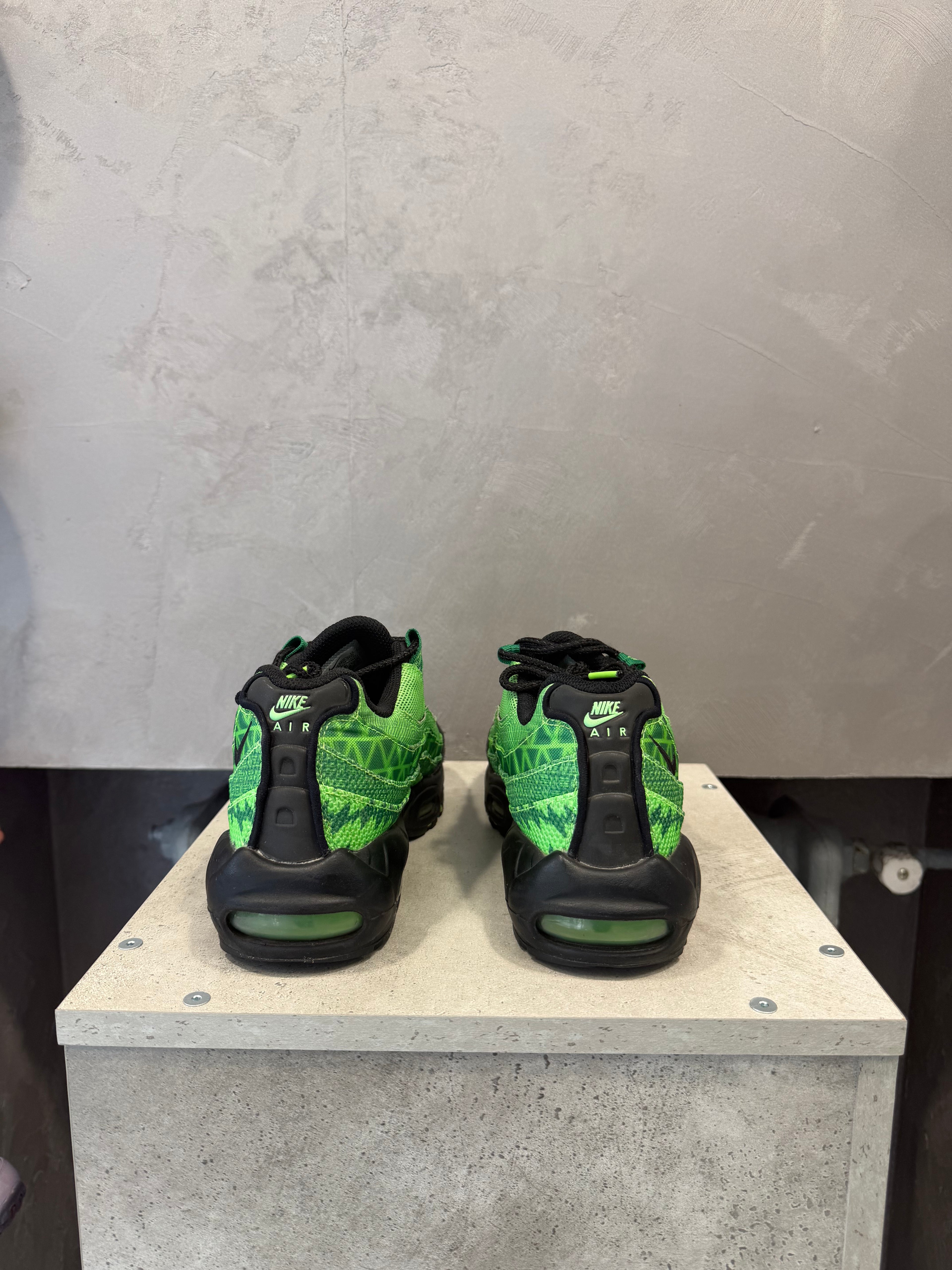 Nike Air Max 95 Naija (41 EU)