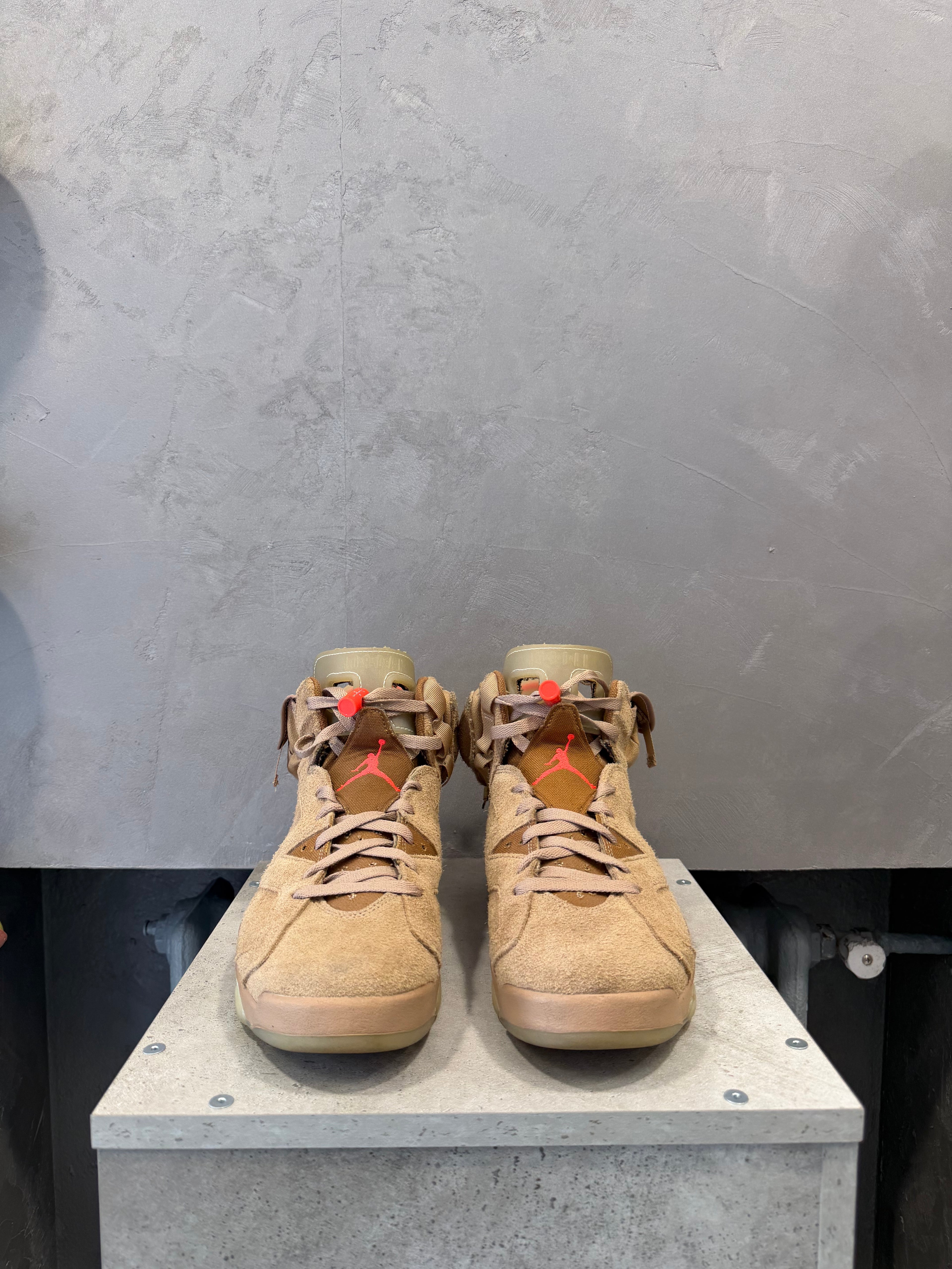 Air Jordan 6 Retro Travis Scott British Khaki (44 EU)