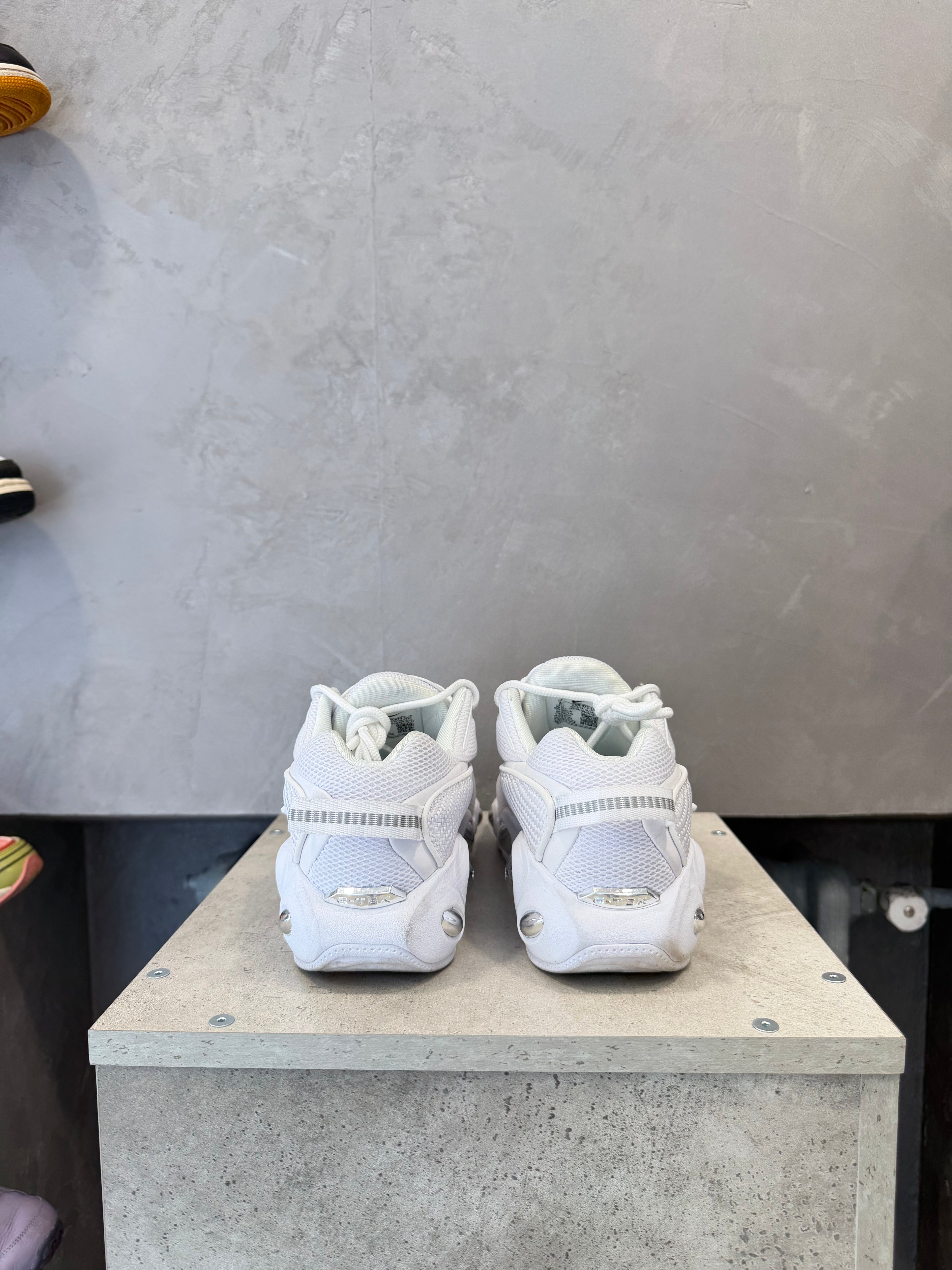 Nike NOCTA Glide Drake White Chrome (41 EU)