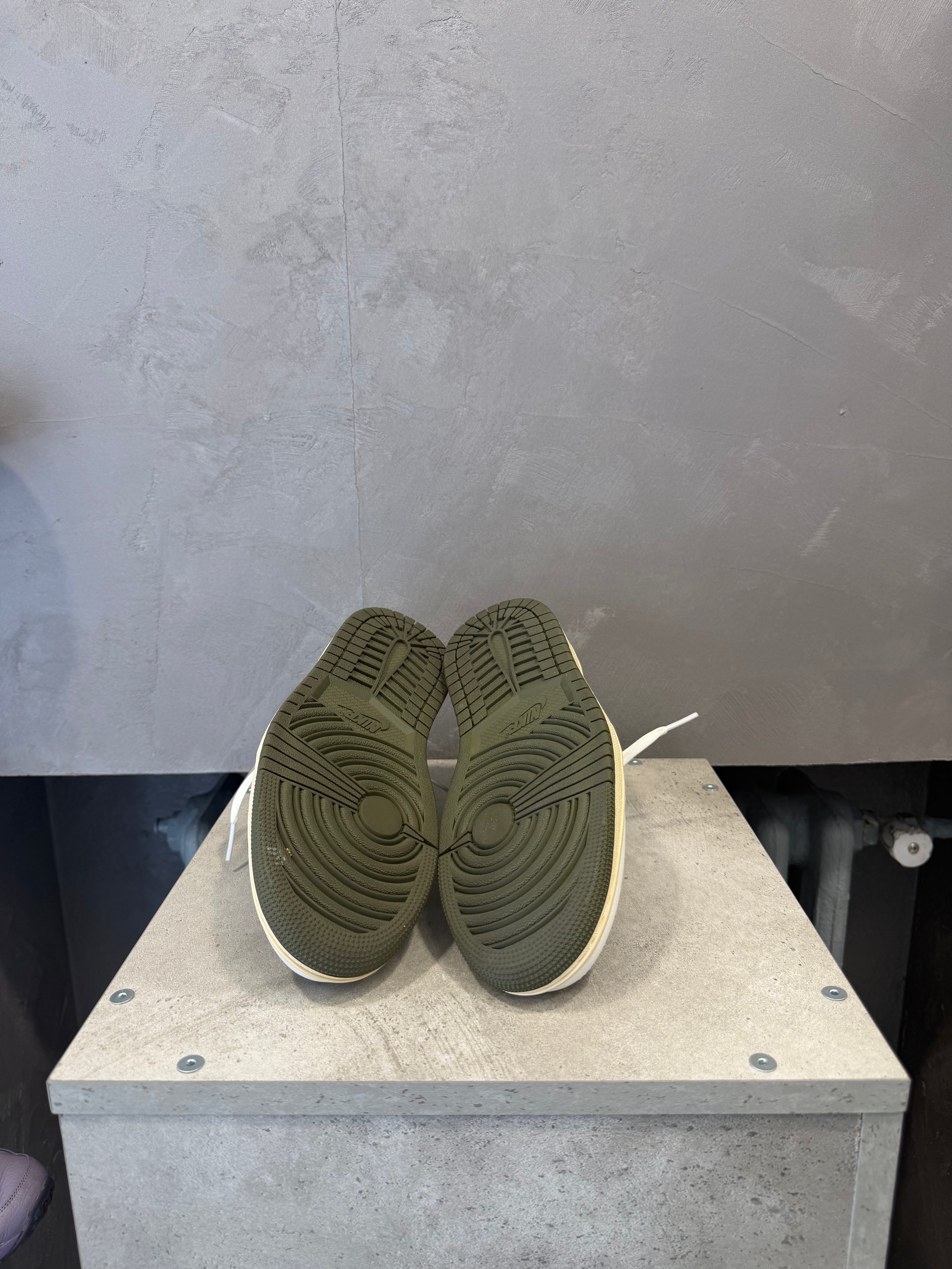 Air Jordan 1 Retro Low Travis Scott Medium Olive (36,5 EU)