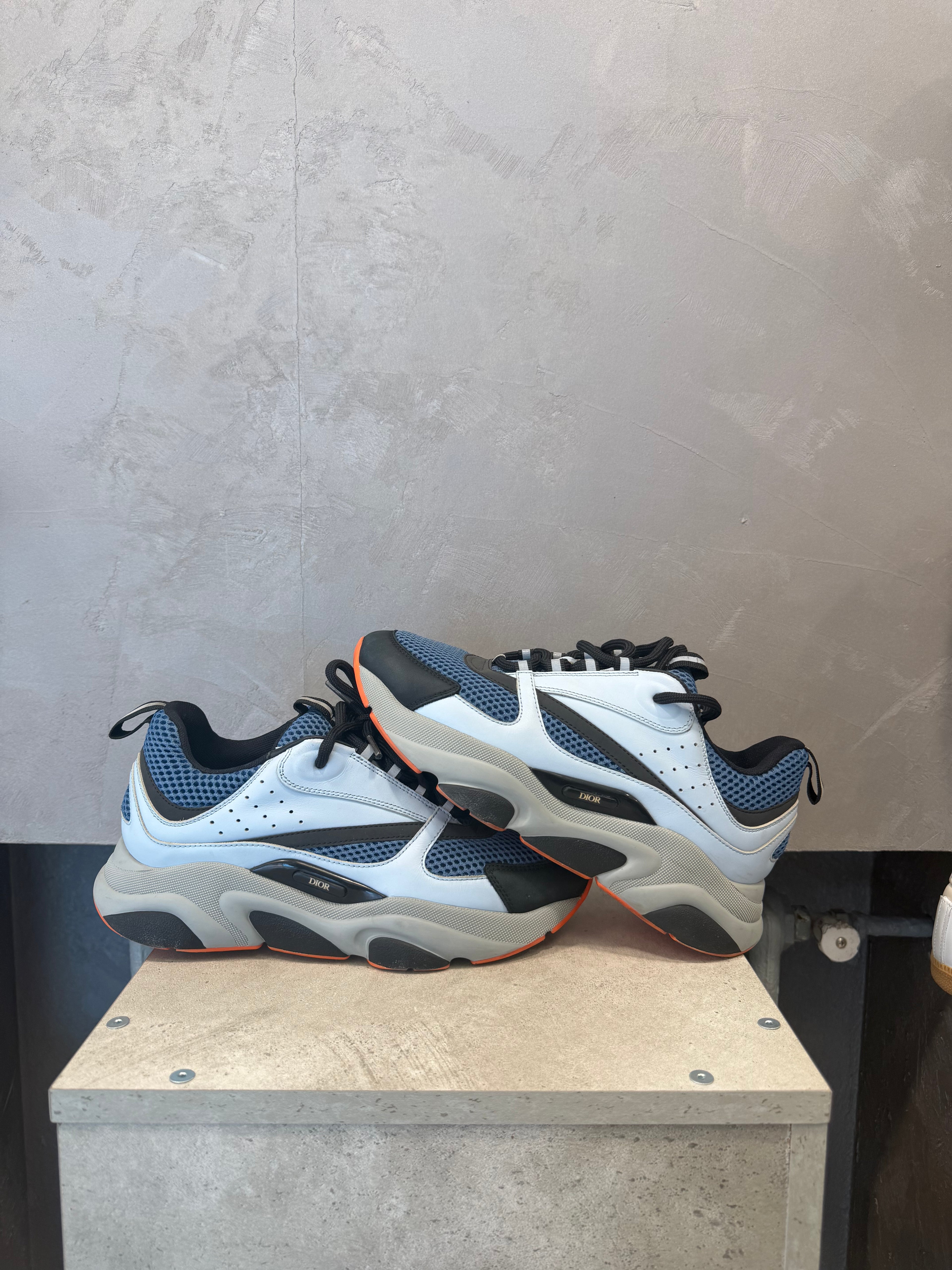 Dior B22 Light Blue Orange (40 EU)