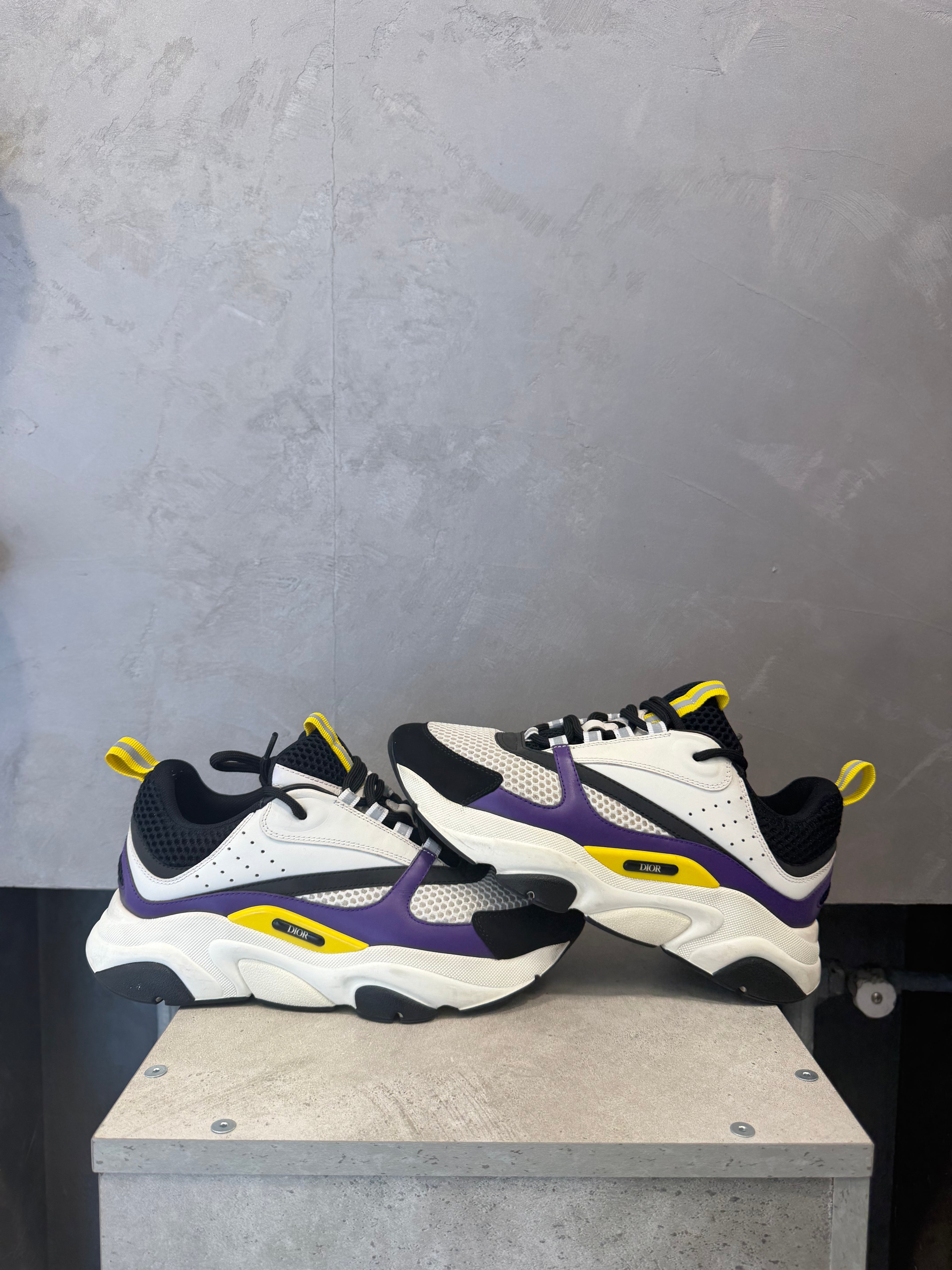 Dior B22 White Violet (40 EU)