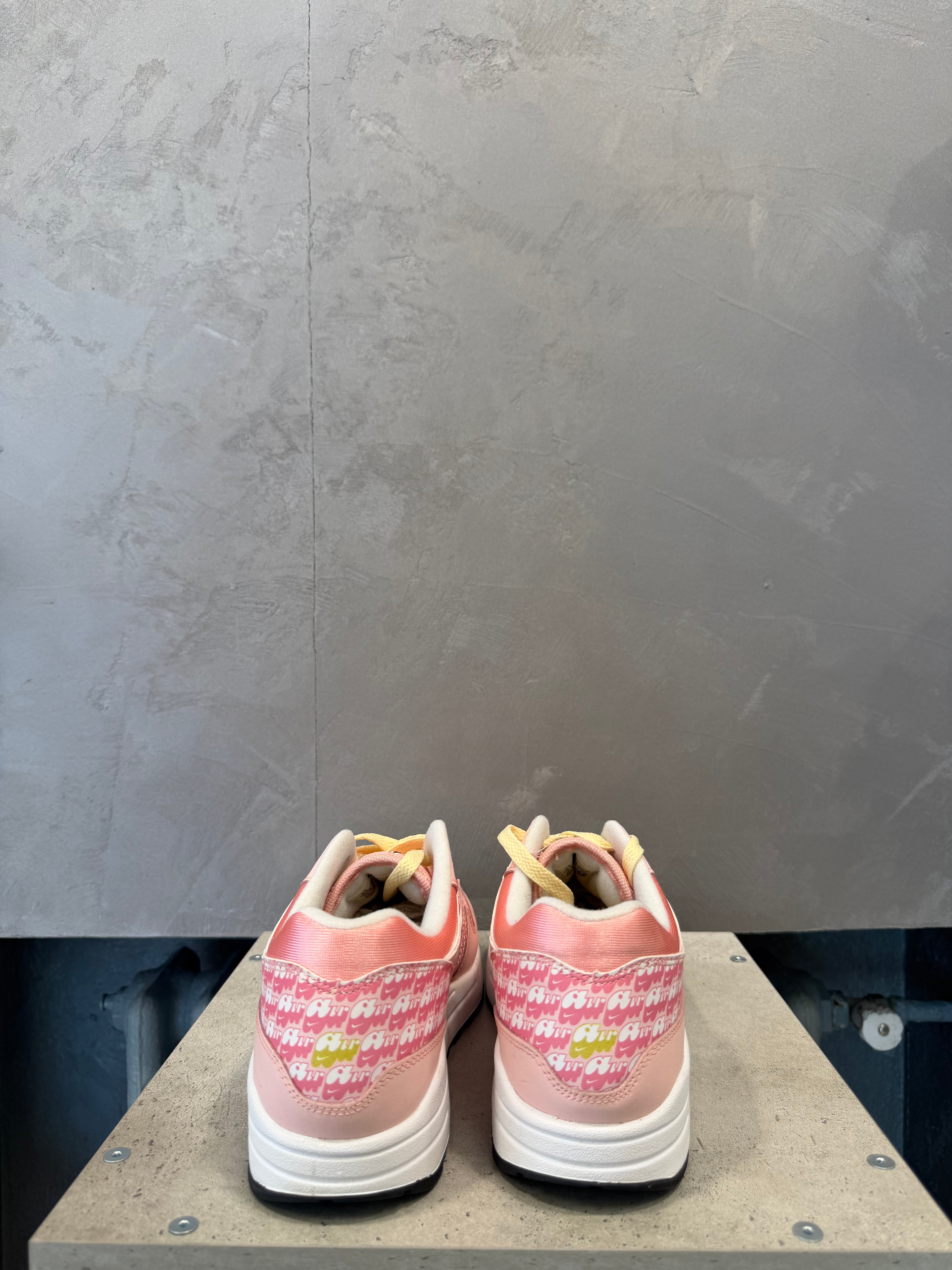 Nike Air Max 1 Strawberry Lemonade (43 EU)