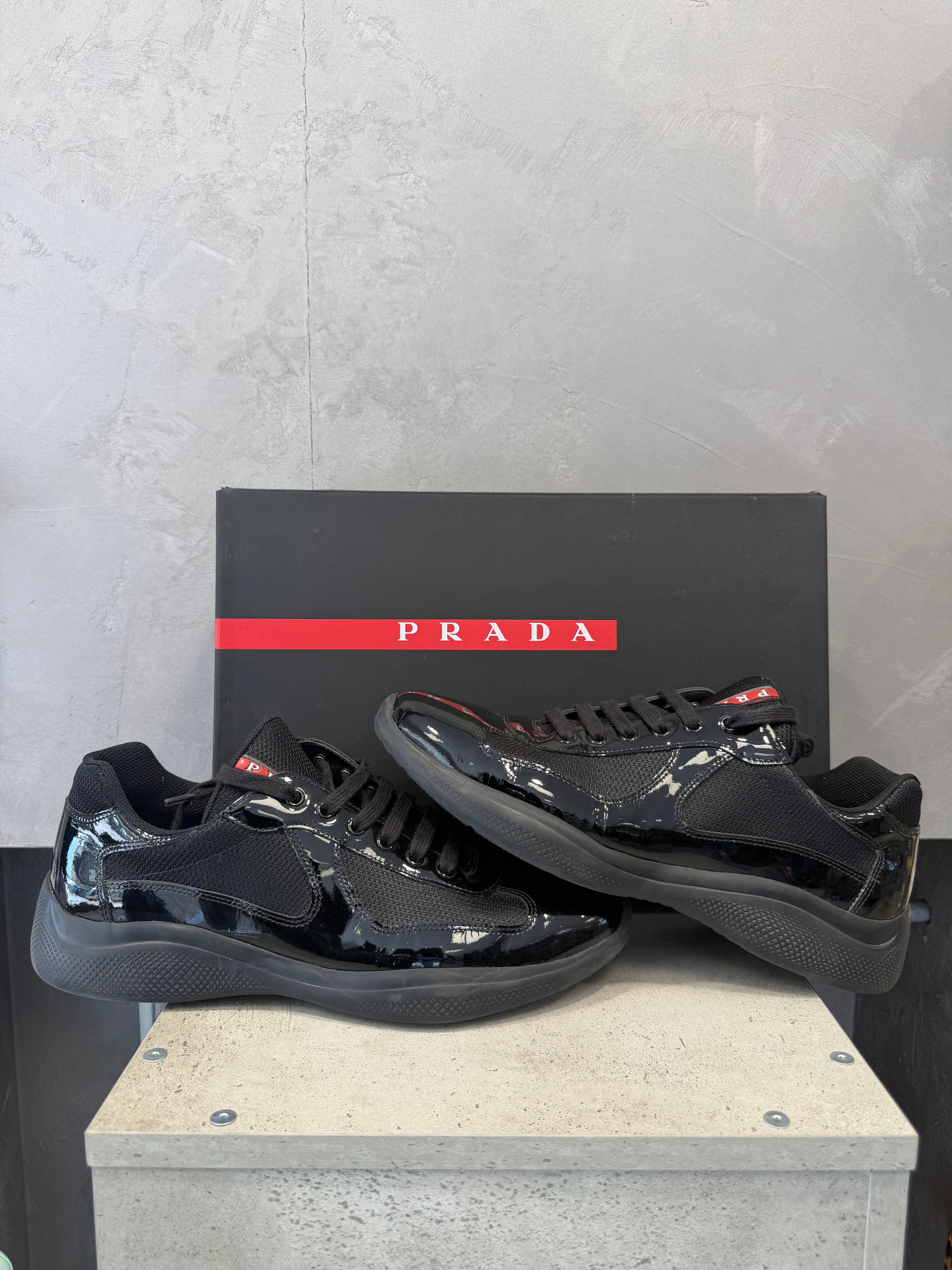 Prada America's Cup Black (44 EU)