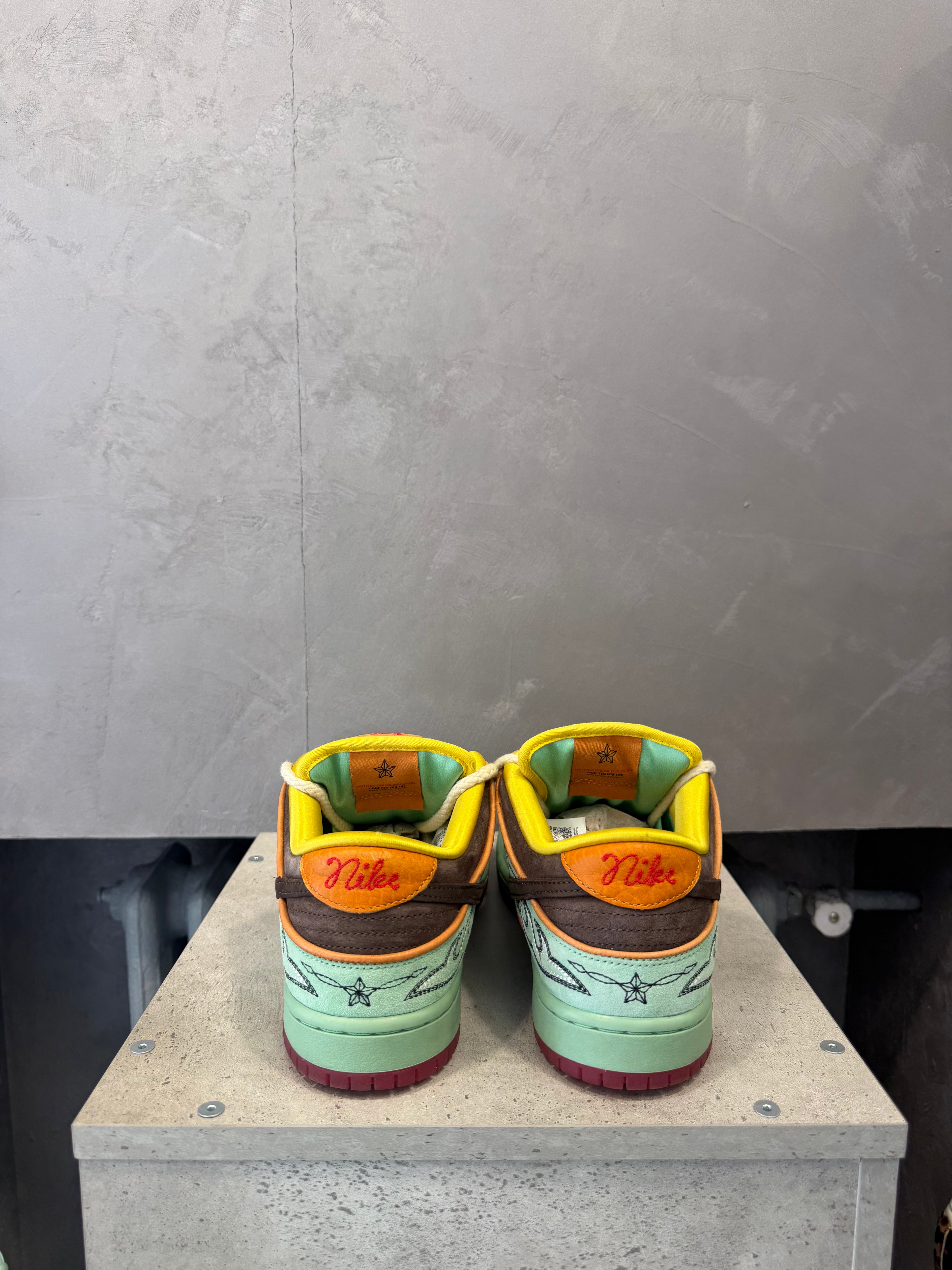 Nike SB Dunk Low Rodeo Tourmaline (43 EU)