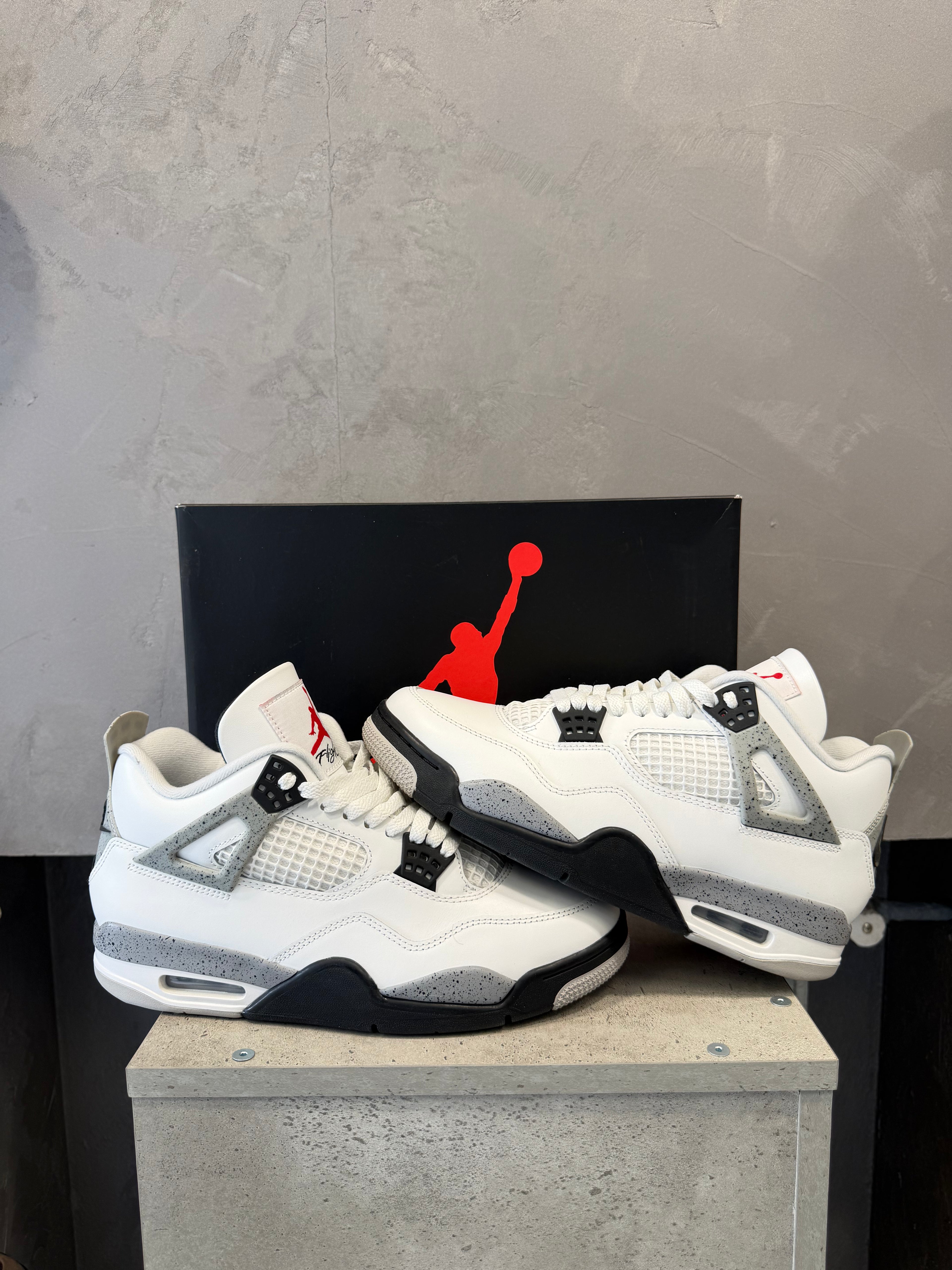 Air Jordan 4 Retro White Cement (2025)