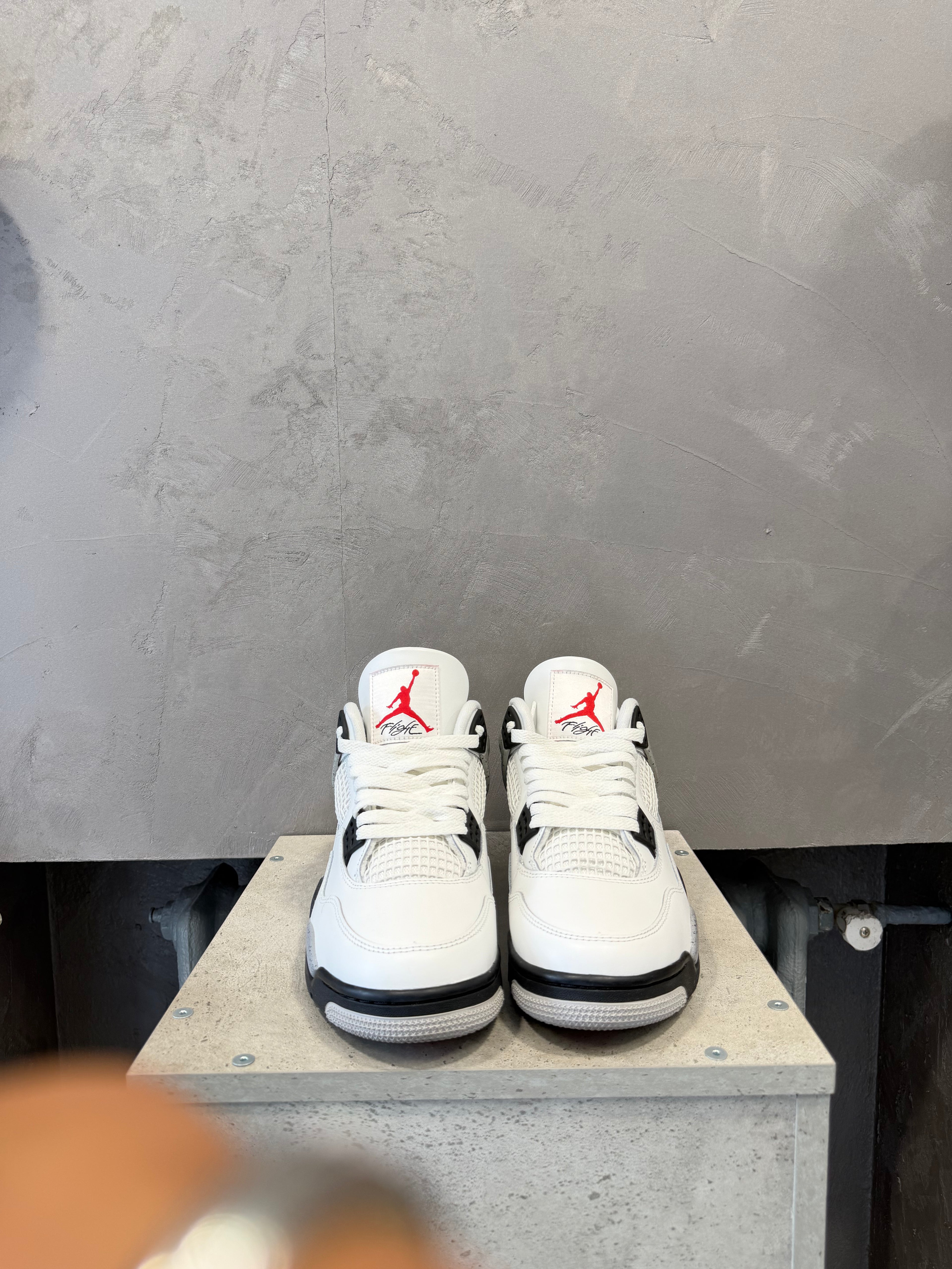 Air Jordan 4 Retro White Cement (2025)
