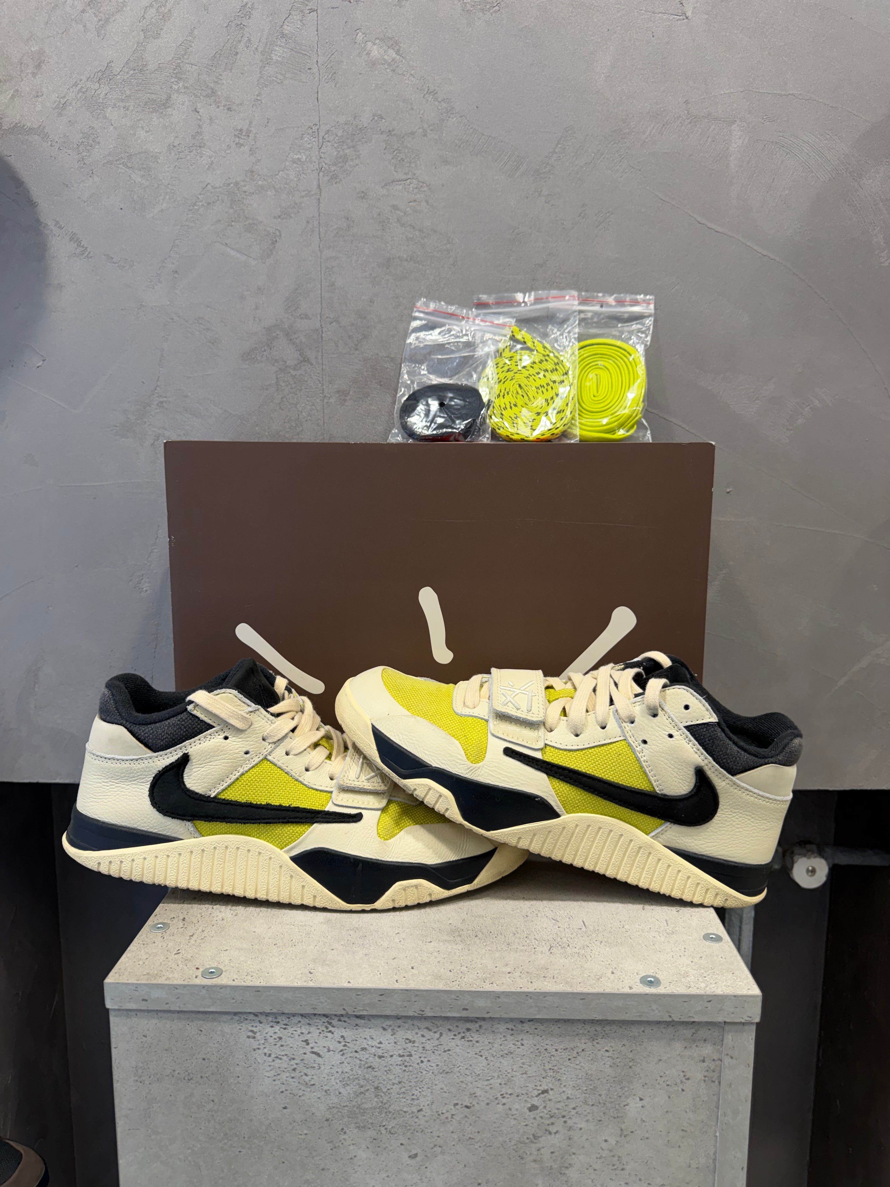 Jordan Jumpman Jack TR Travis Scott Bright Cactus (43 EU)
