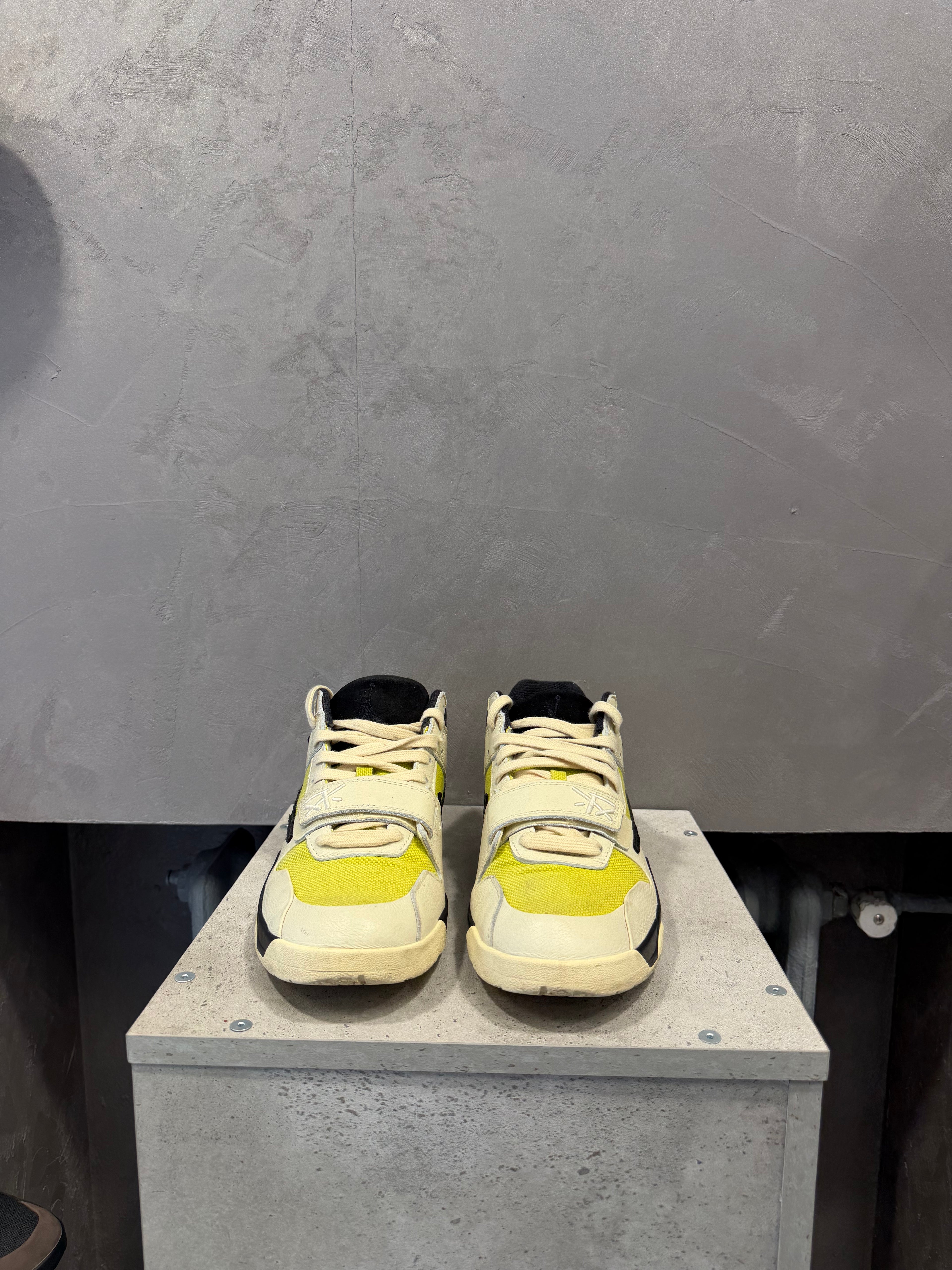Jordan Jumpman Jack TR Travis Scott Bright Cactus (43 EU)