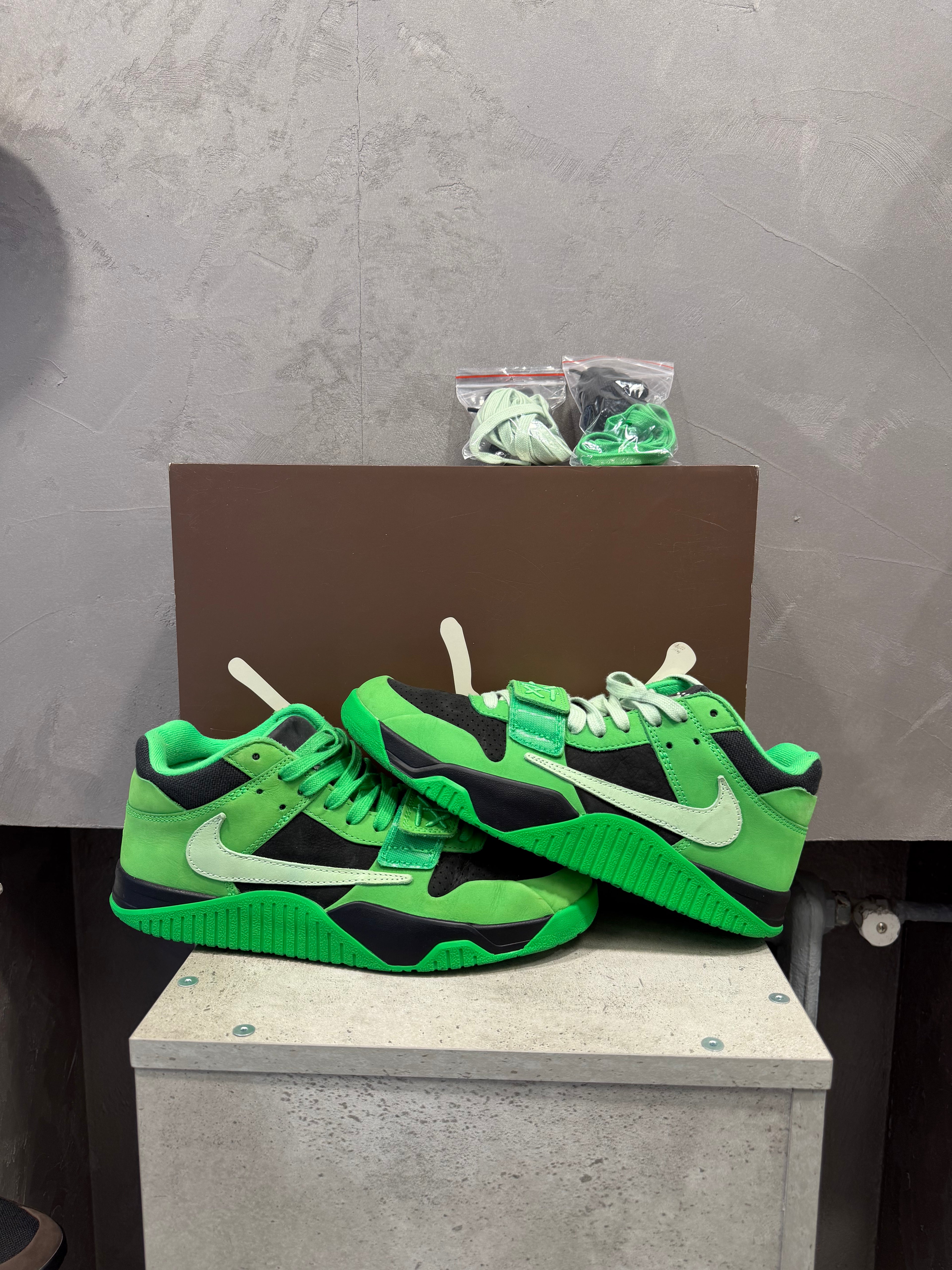 Air Jordan CJ1 T-Rexx Travis Scott Green Spark (42,5 EU)