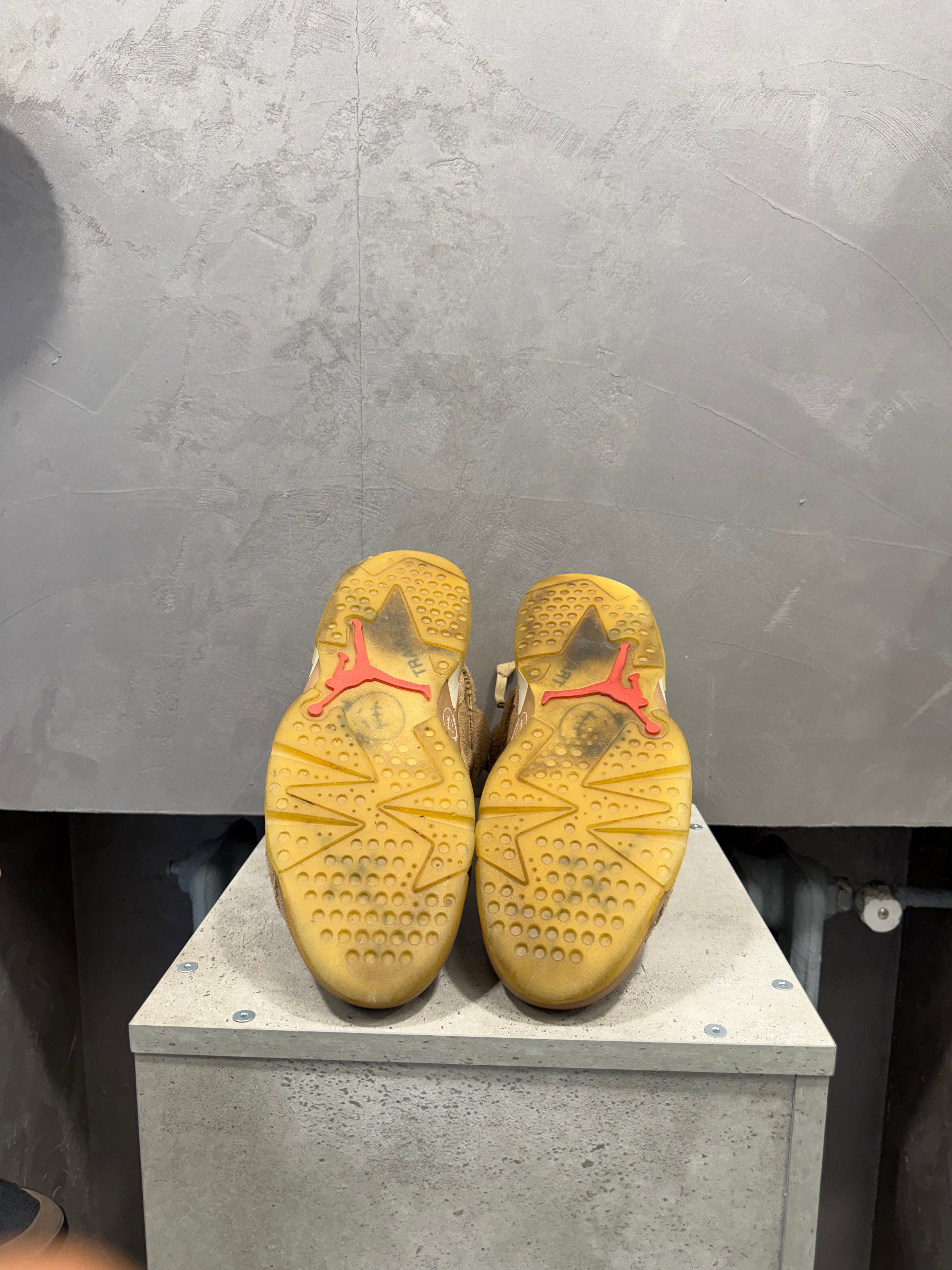Air Jordan 6 Retro Travis Scott British Khaki (46 EU)