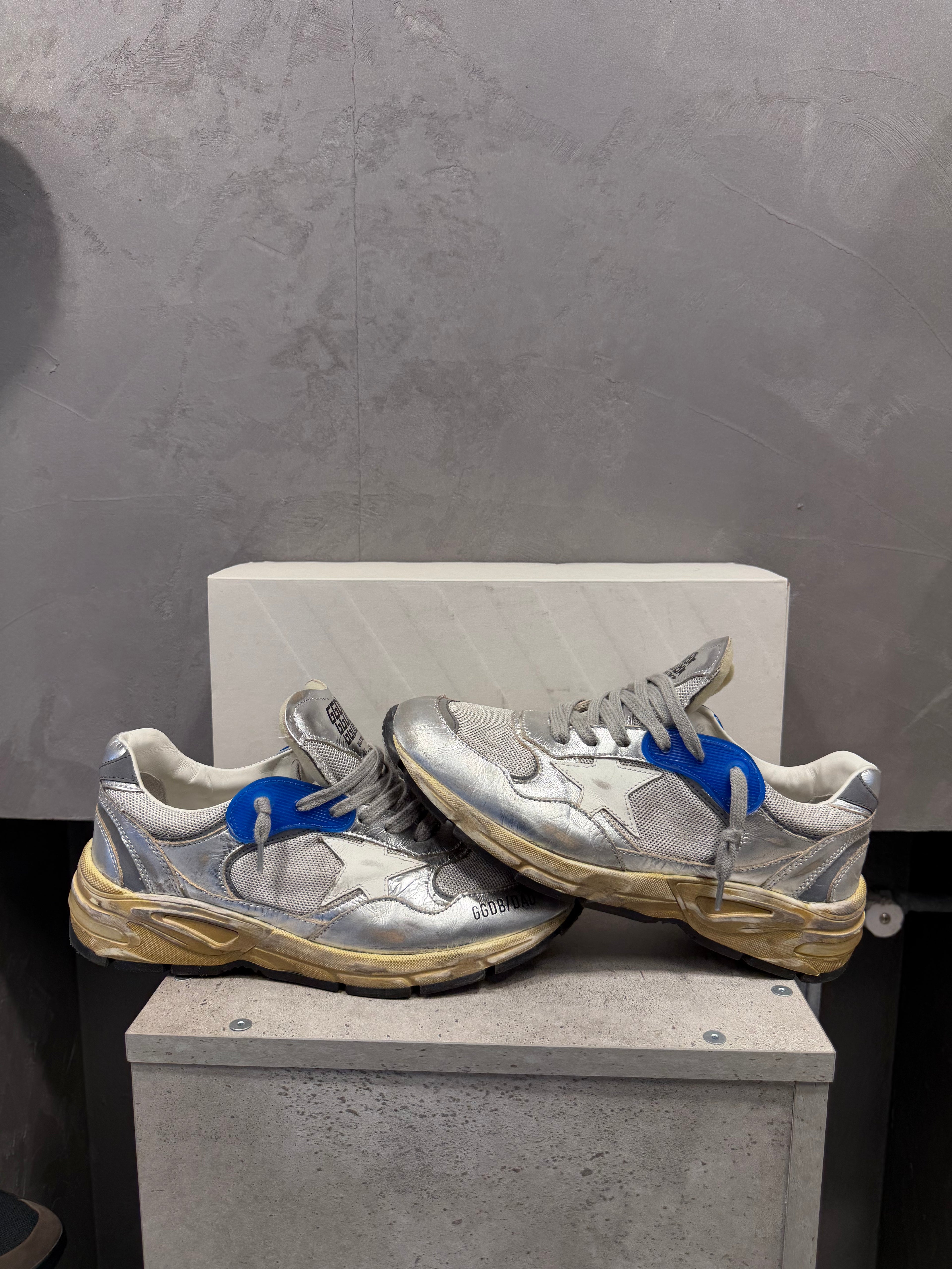 GOLDEN GOOSE Baskets Running Dad Silver/White (41 EU)