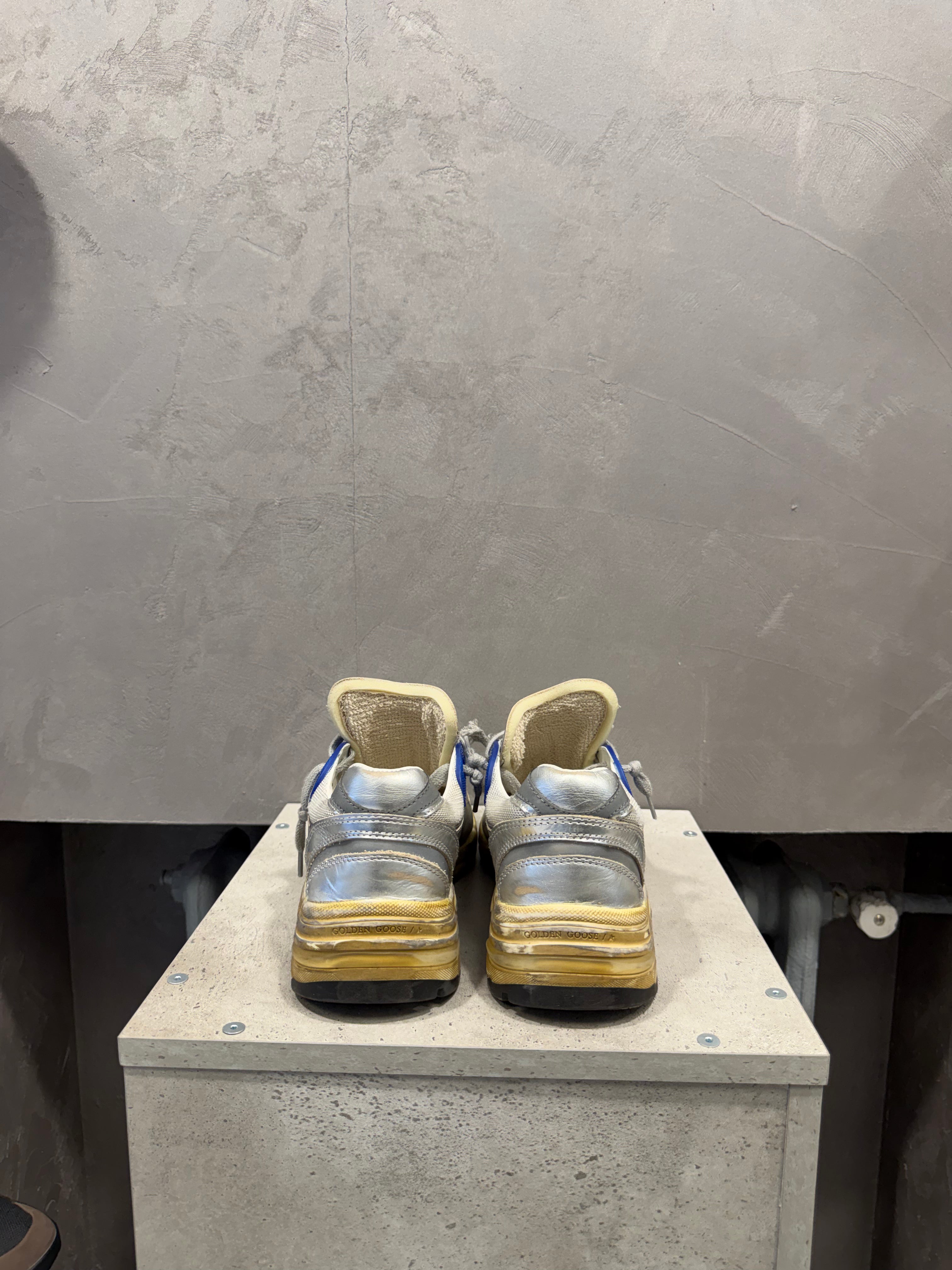 GOLDEN GOOSE Baskets Running Dad Silver/White (41 EU)