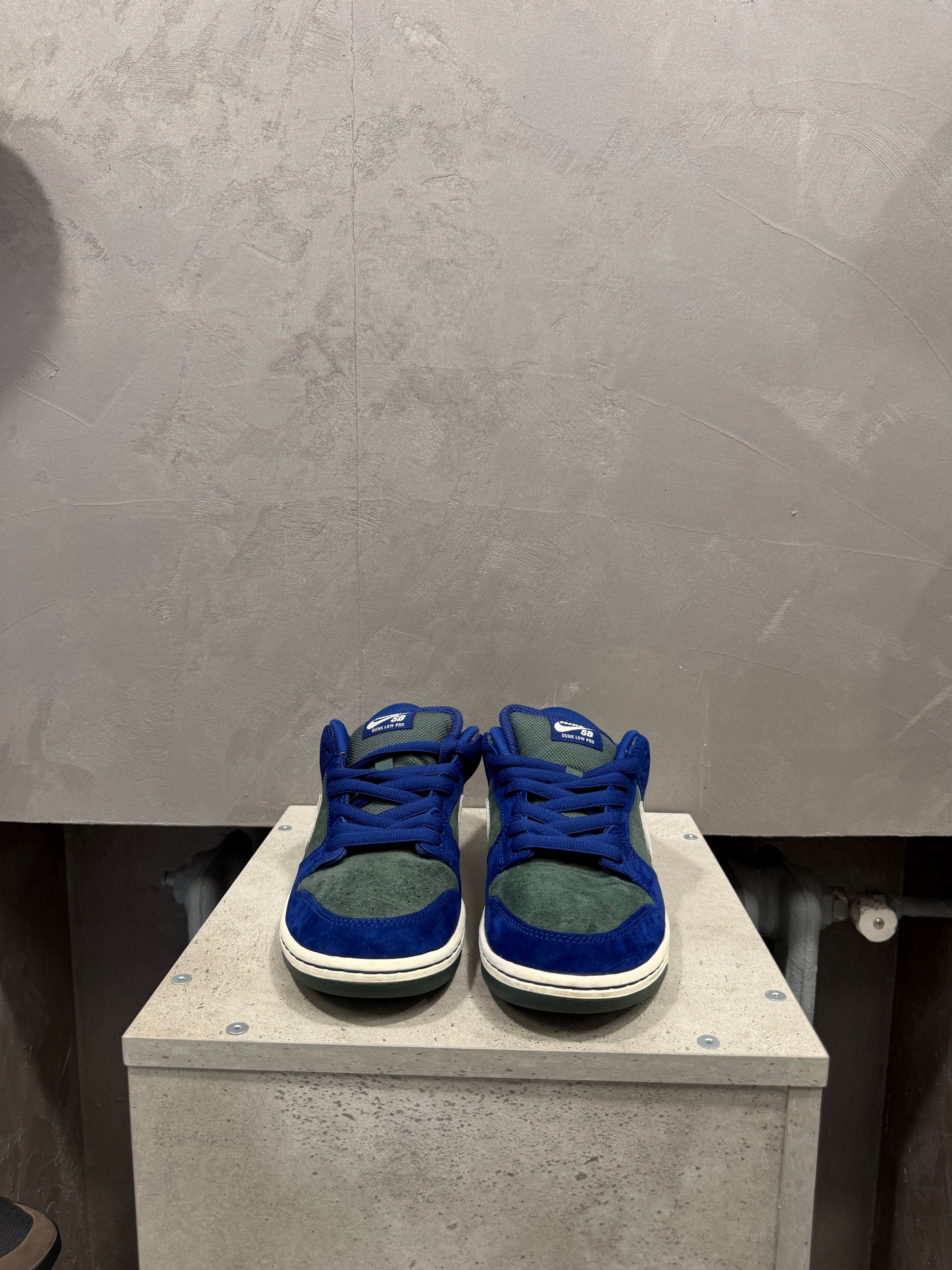 Nike SB Dunk Low Deep Royal Blue (42 EU)