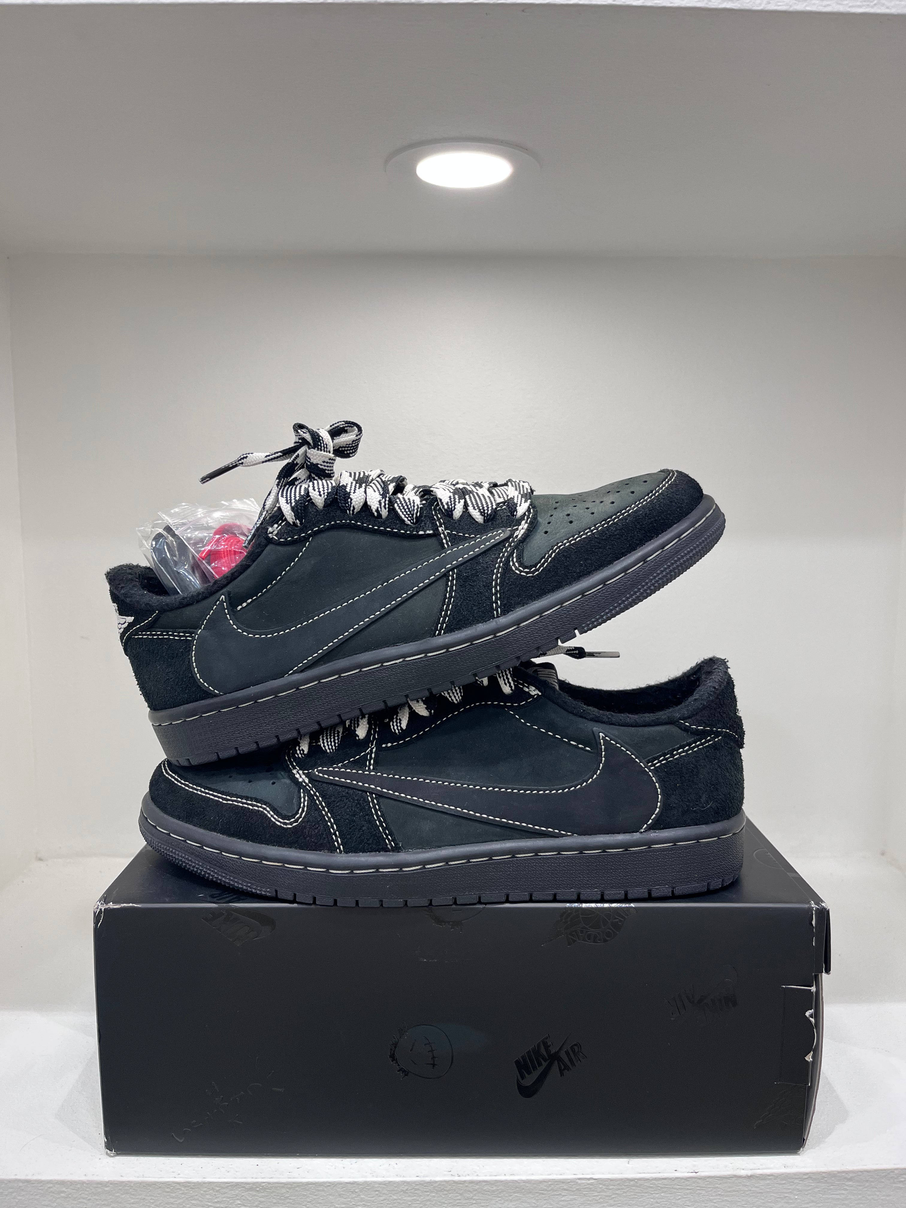 Air Jordan 1 Retro Low OG SP Travis Scott Black Phantom (42 EU)