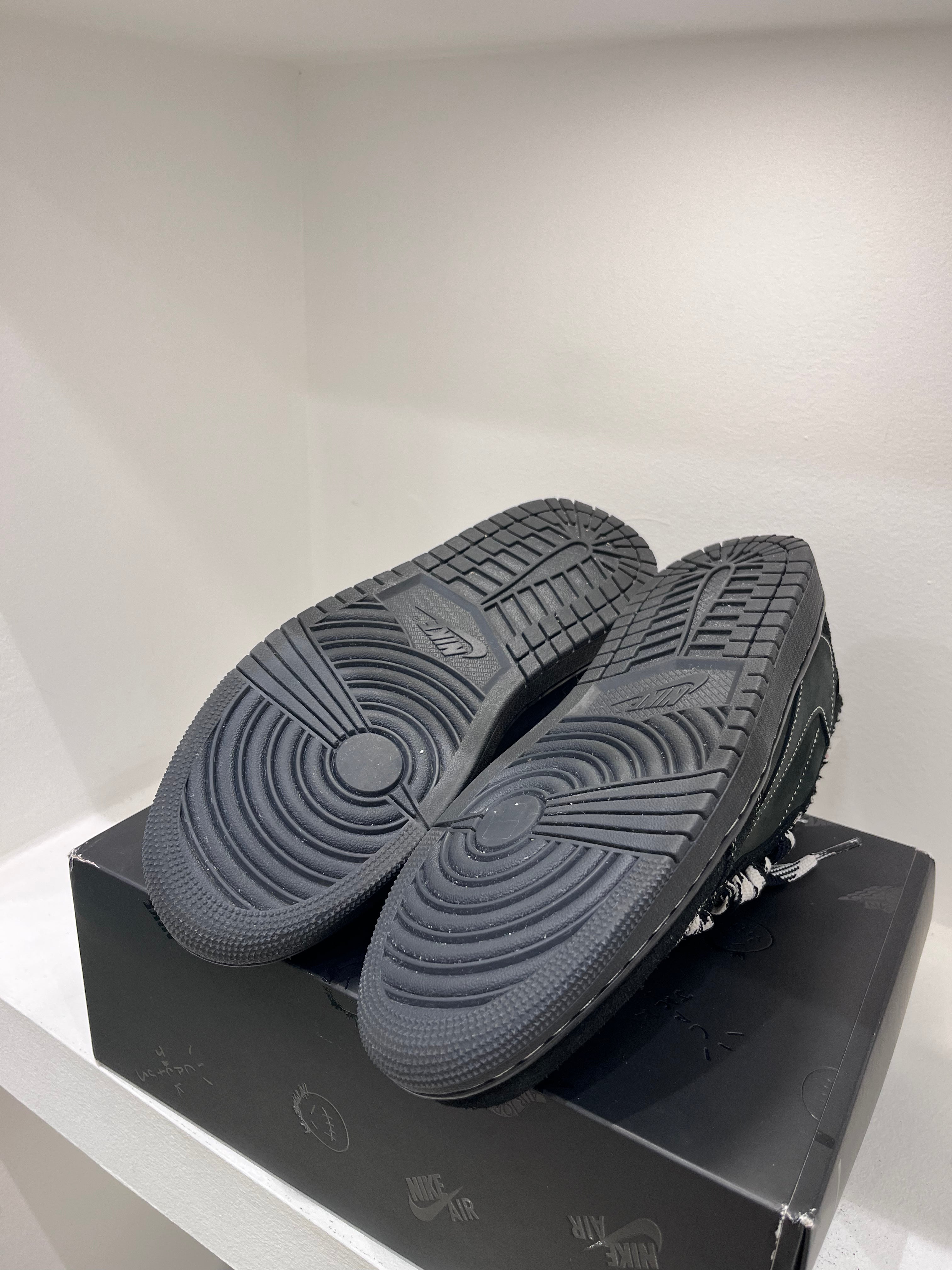 Air Jordan 1 Retro Low OG SP Travis Scott Black Phantom (42 EU)