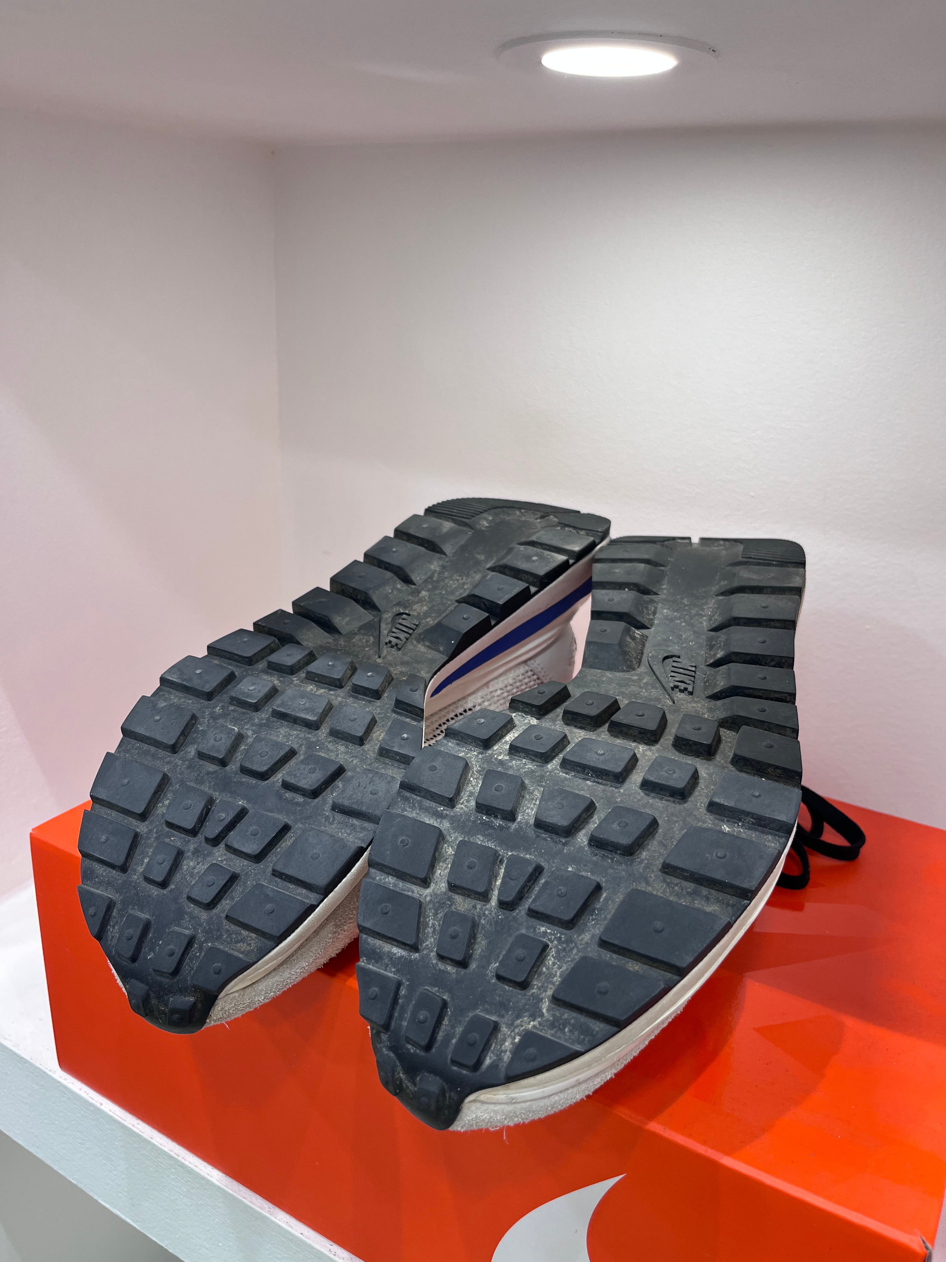 Nike Vaporwaffle Sacai Sport Fuschia Game Royal (44,5 EU)