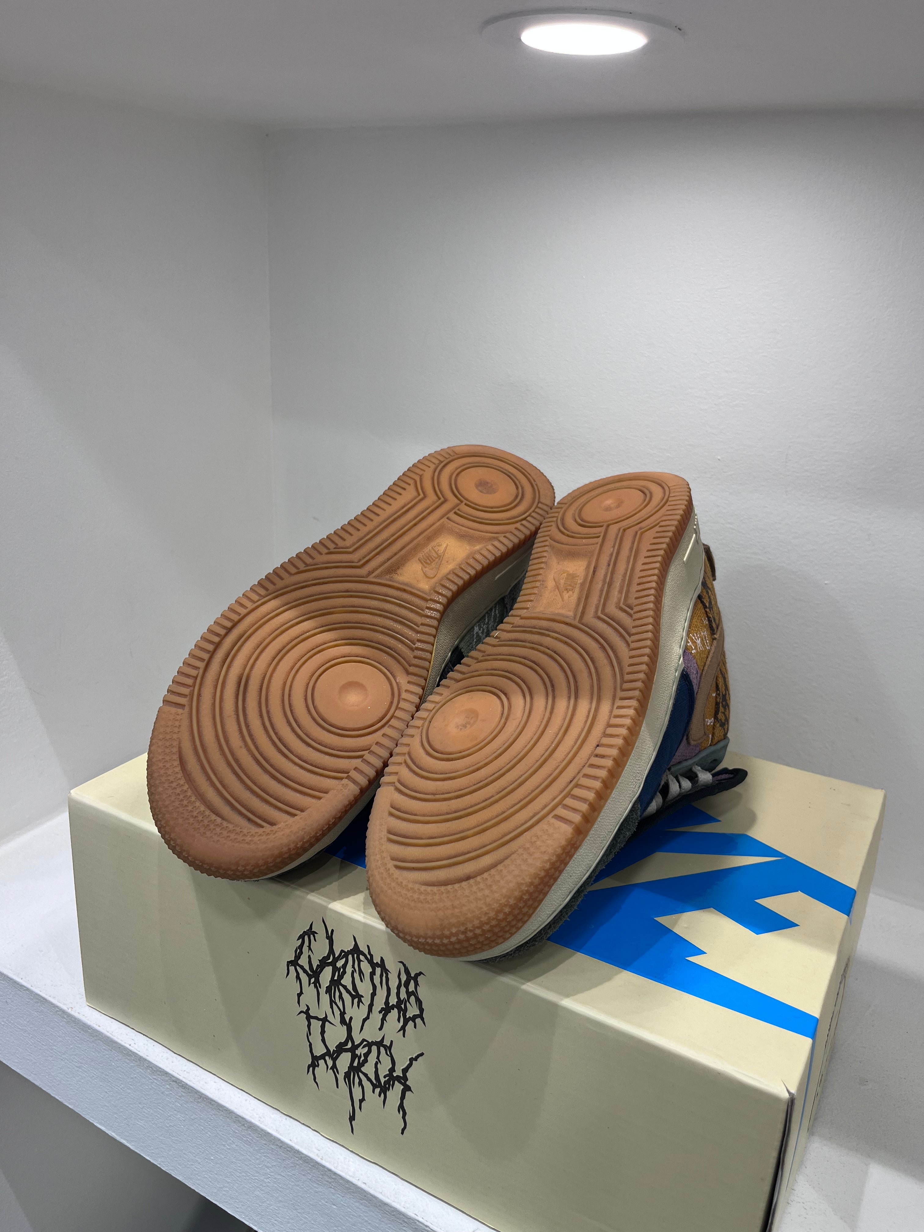 Nike Air Force 1 Low Travis Scott Cactus Jack (42 EU)