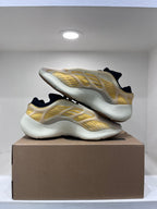 Adidas Yeezy 700 V3 Mono Safflower (42 2/3)