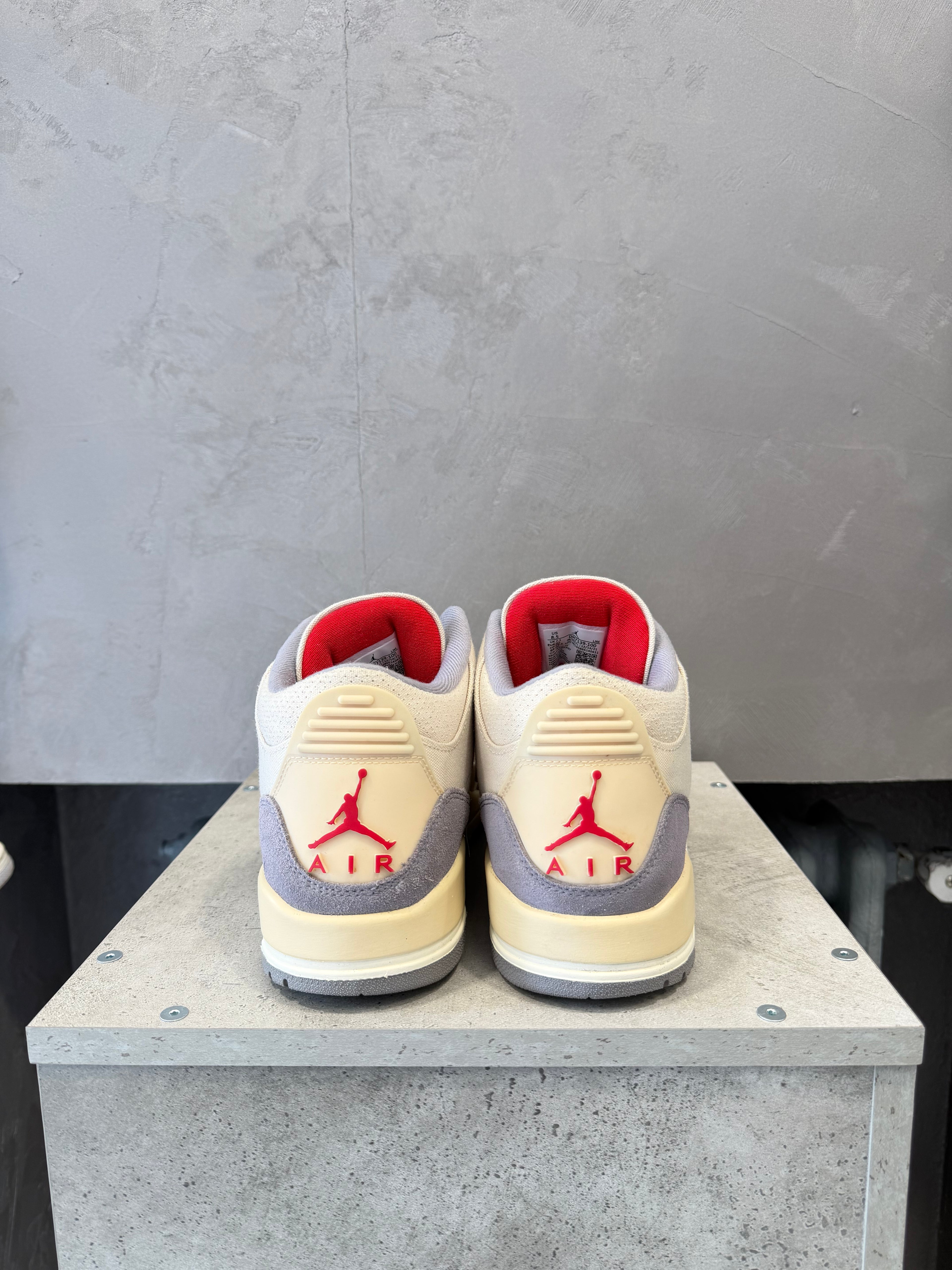 Air Jordan 3 Retro Muslin (42 EU)
