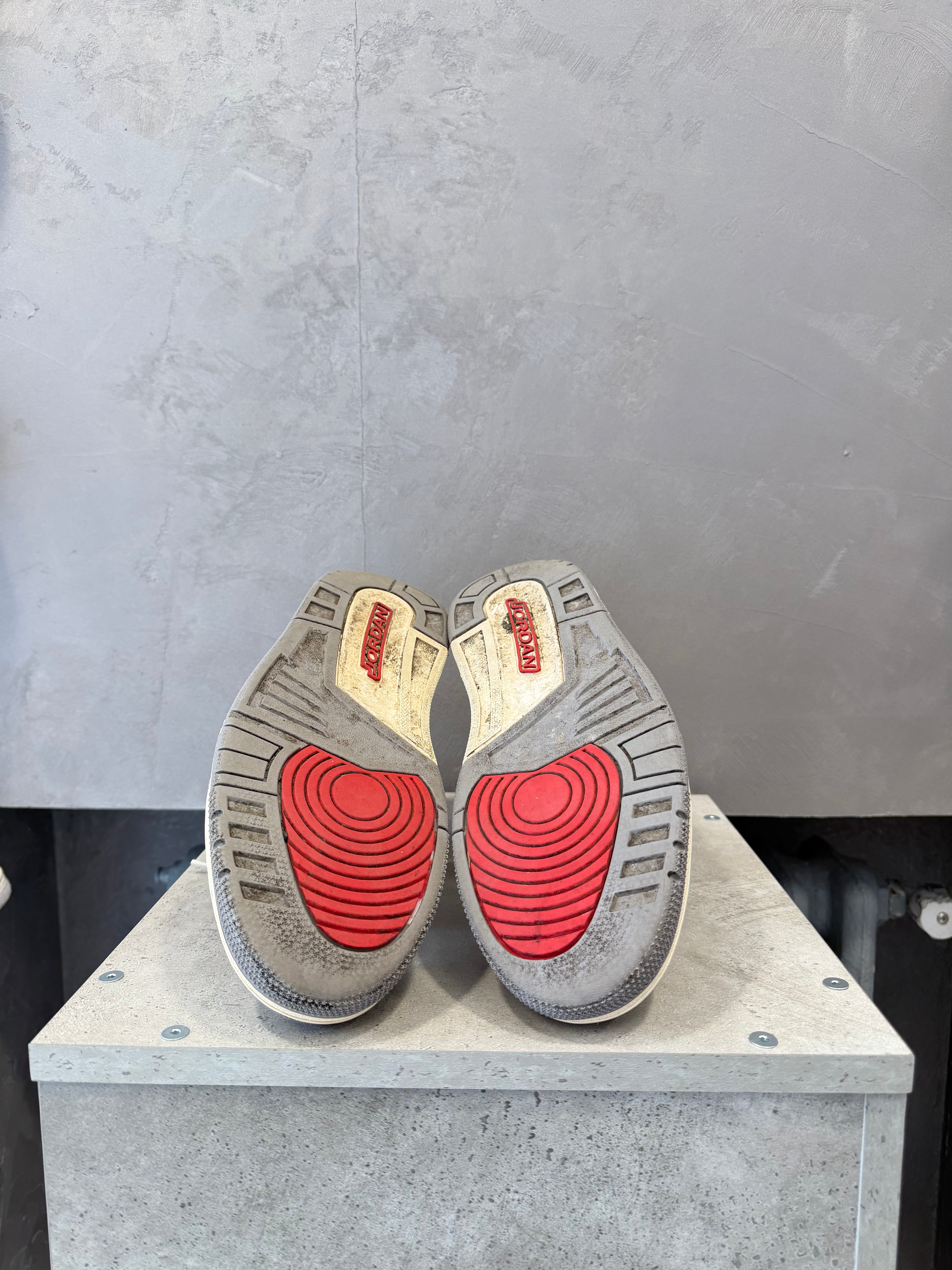 Air Jordan 3 Retro Muslin (42 EU)