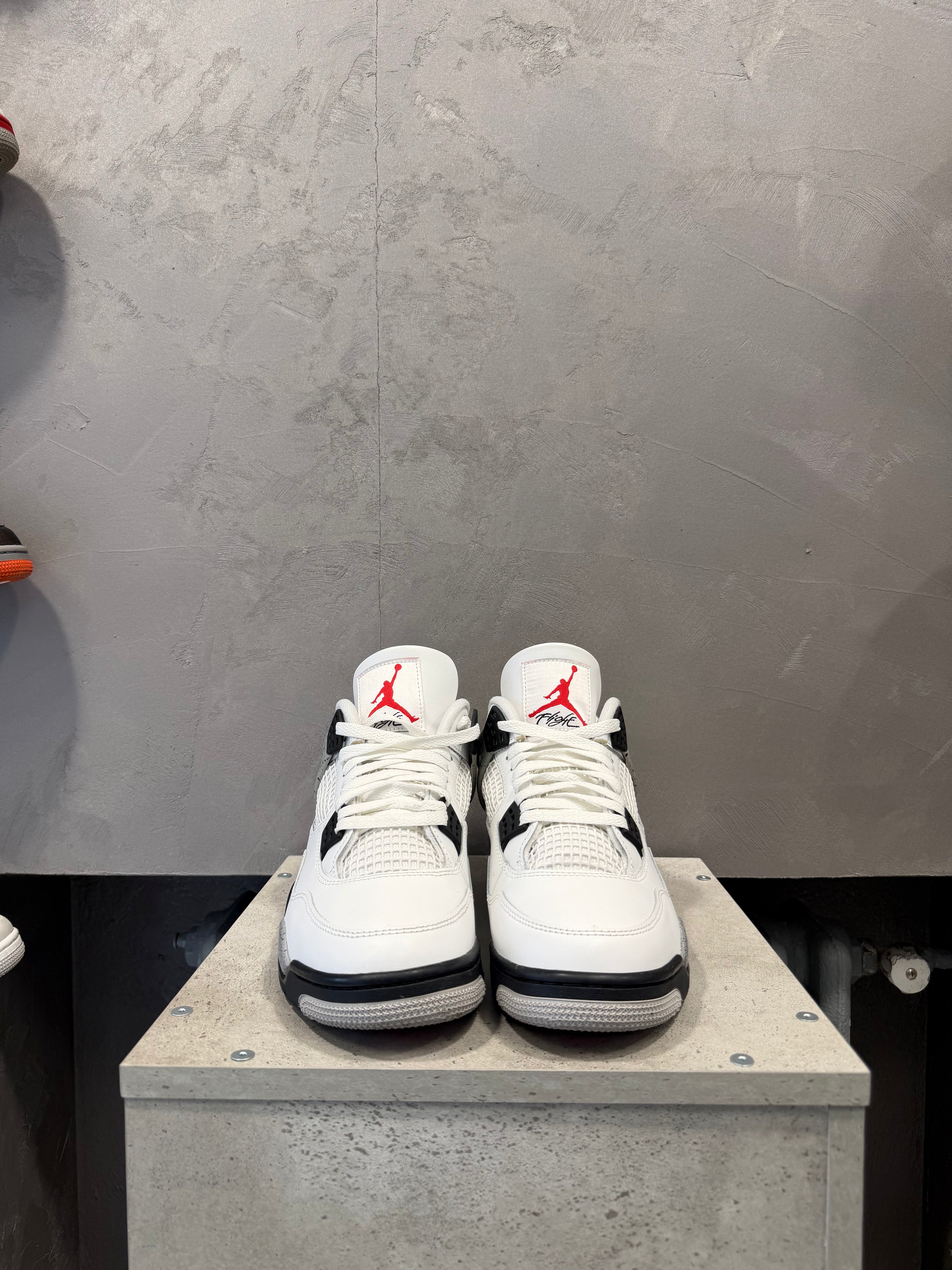 Air Jordan 4 Retro White Cement (44 EU)