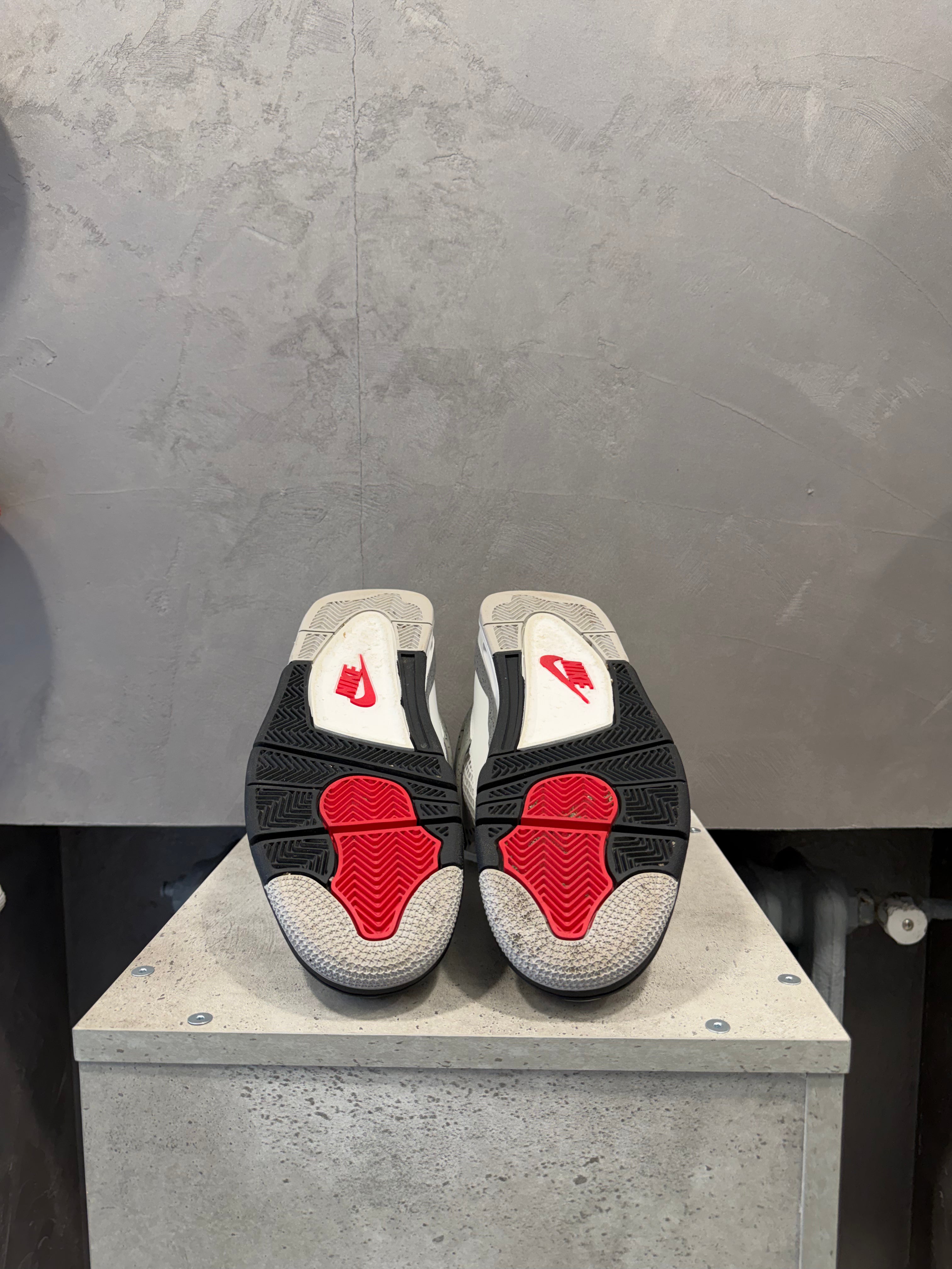 Air Jordan 4 Retro White Cement (44 EU)