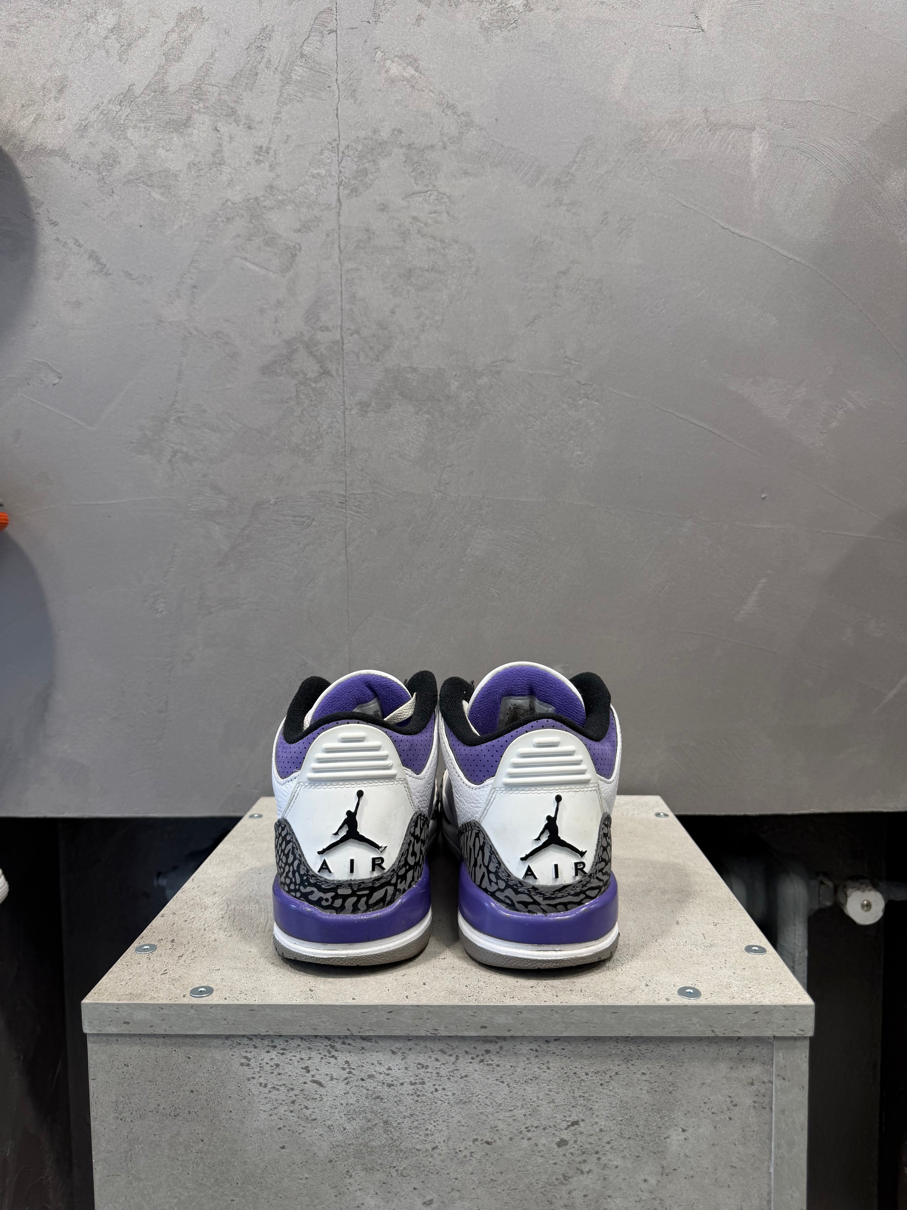 Air Jordan 3 Retro Dark Iris (GS) (39 EU)