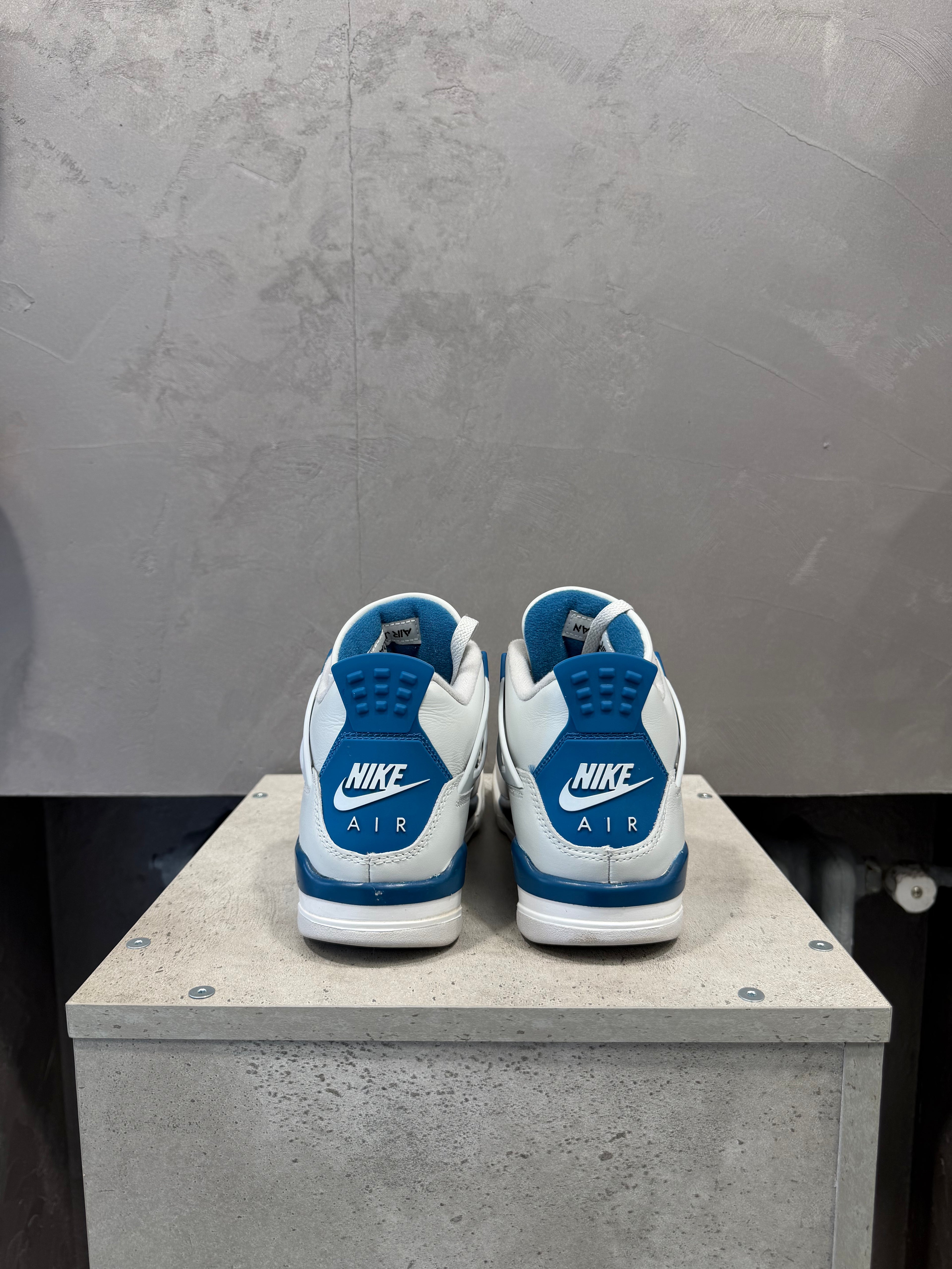 Air Jordan 4 Retro Military Blue (GS) (38,5 EU)