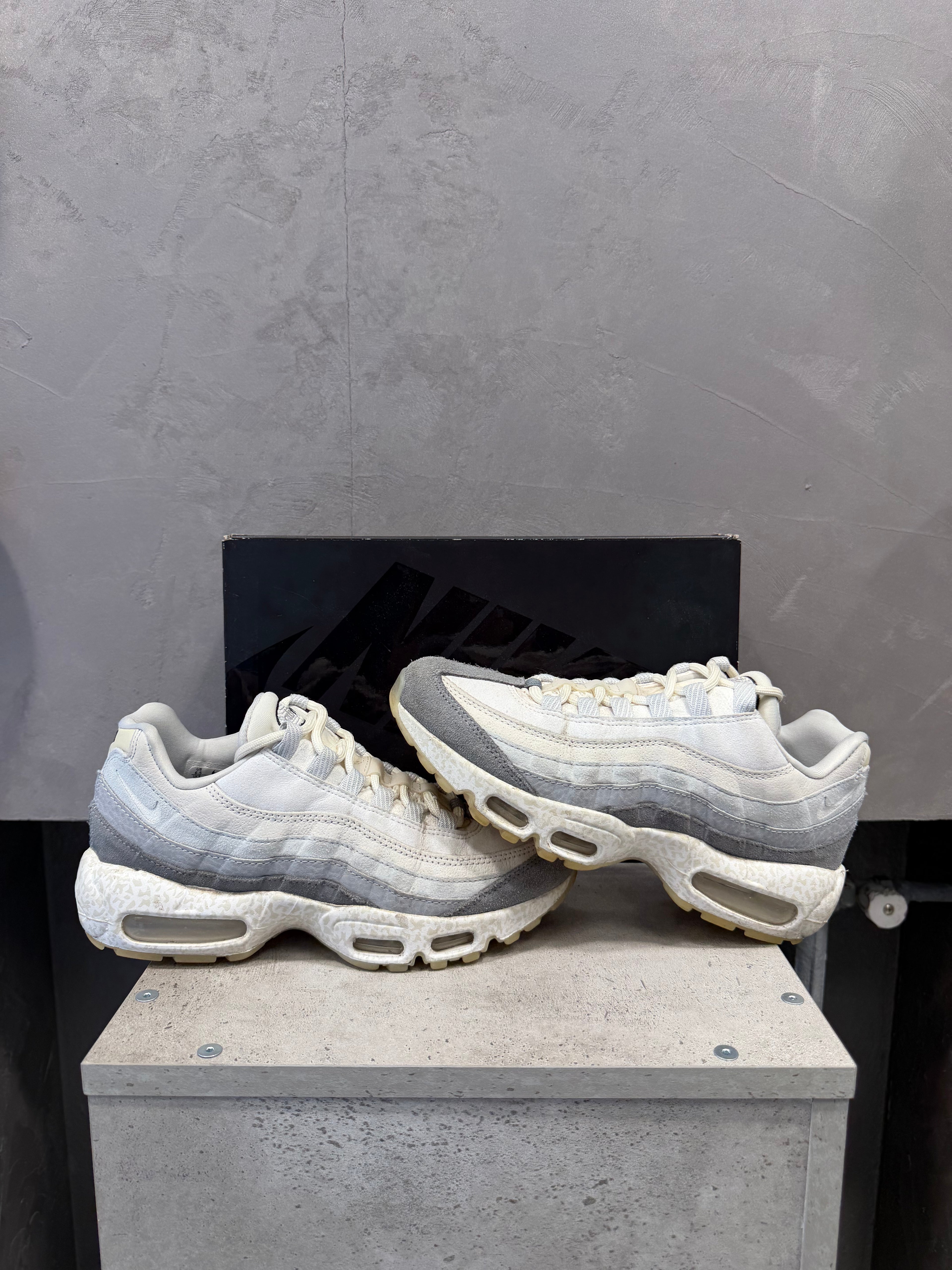 Nike Air Max 95 Light Bone GID (39 EU)