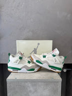 Air Jordan 4 Retro SB Pine Green (38 EU)