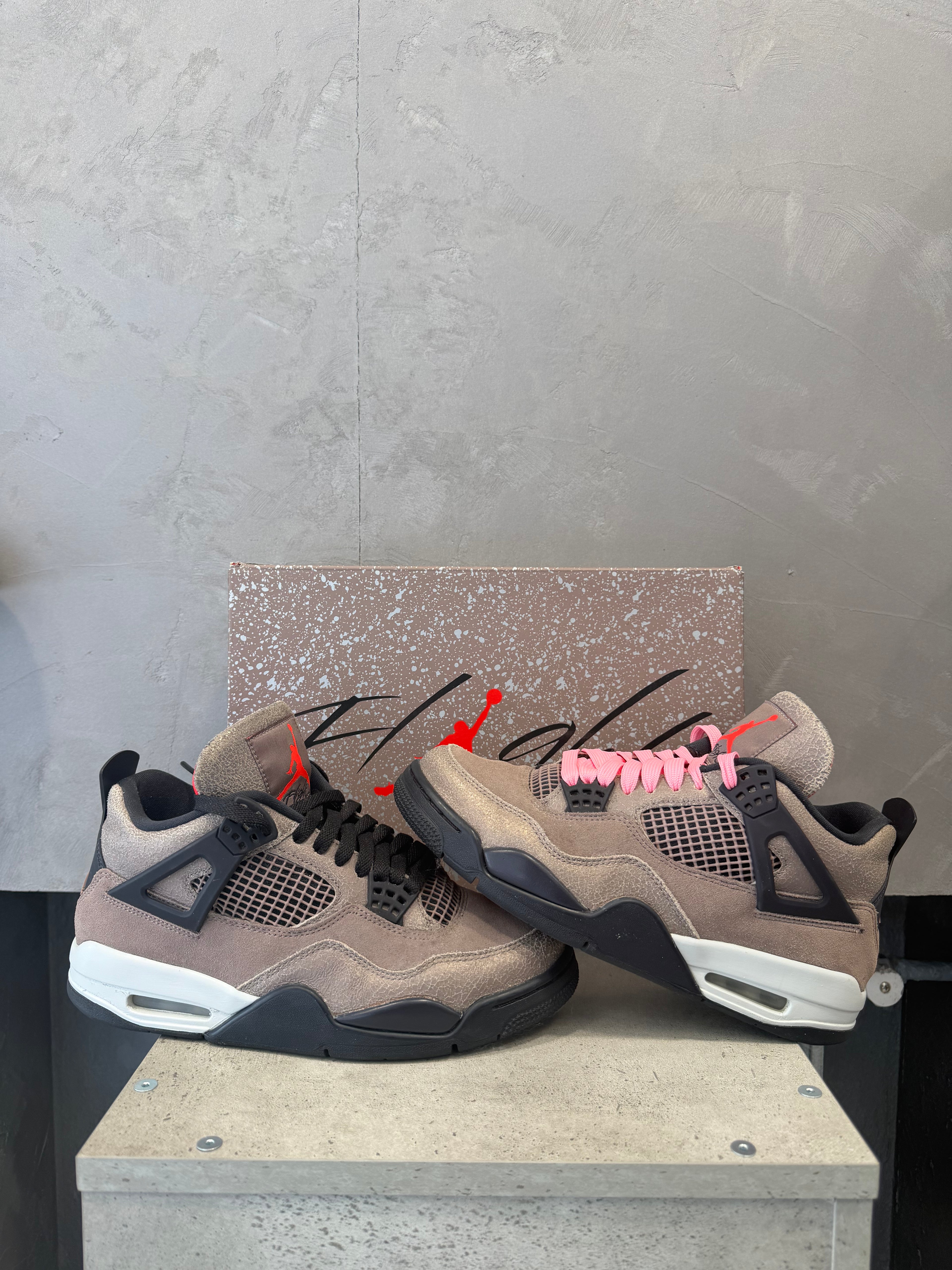 Air Jordan 4 Retro Taupe Haze (41 EU)