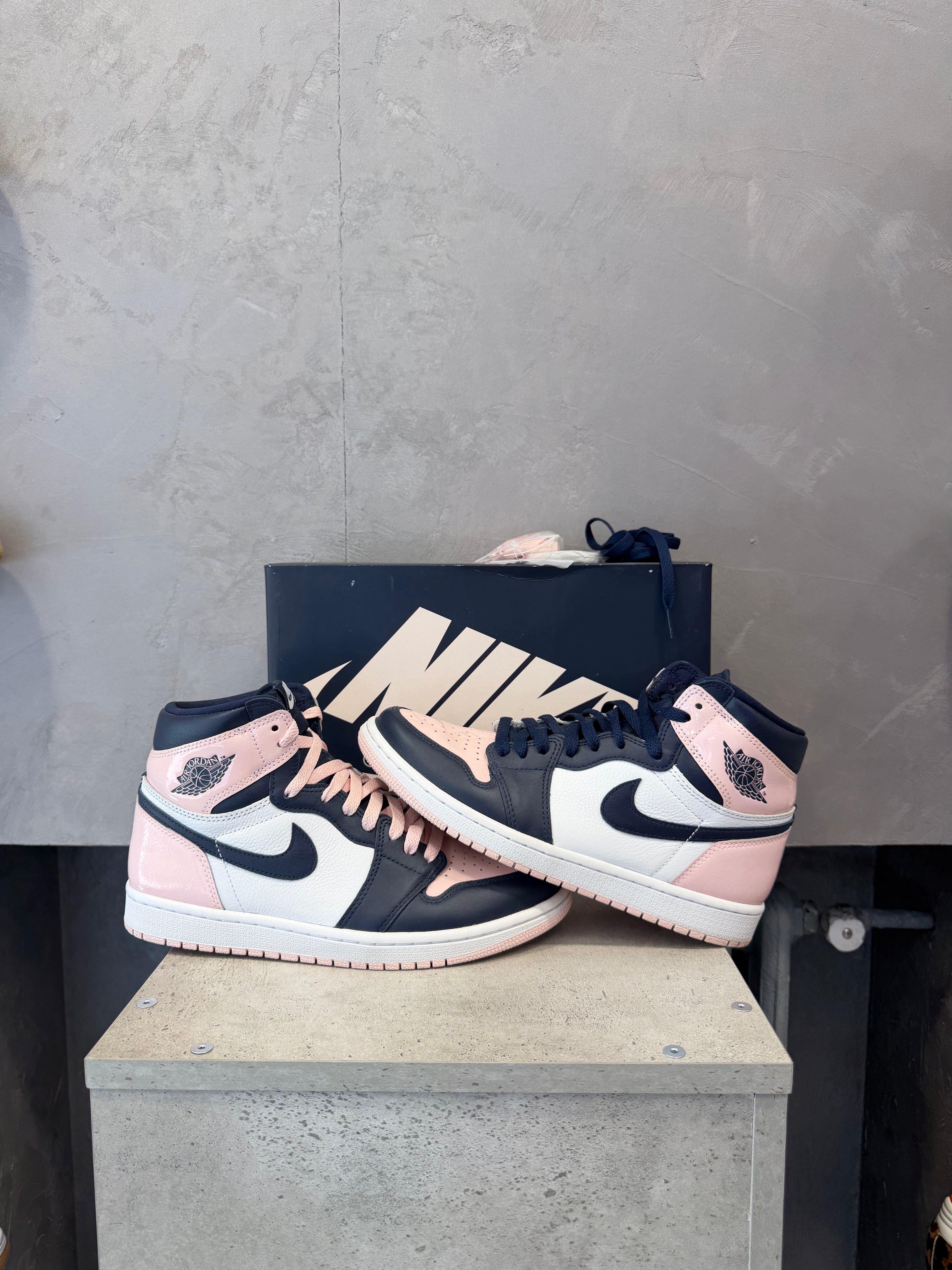Air Jordan 1 High OG Bubblegum (41  EU)
