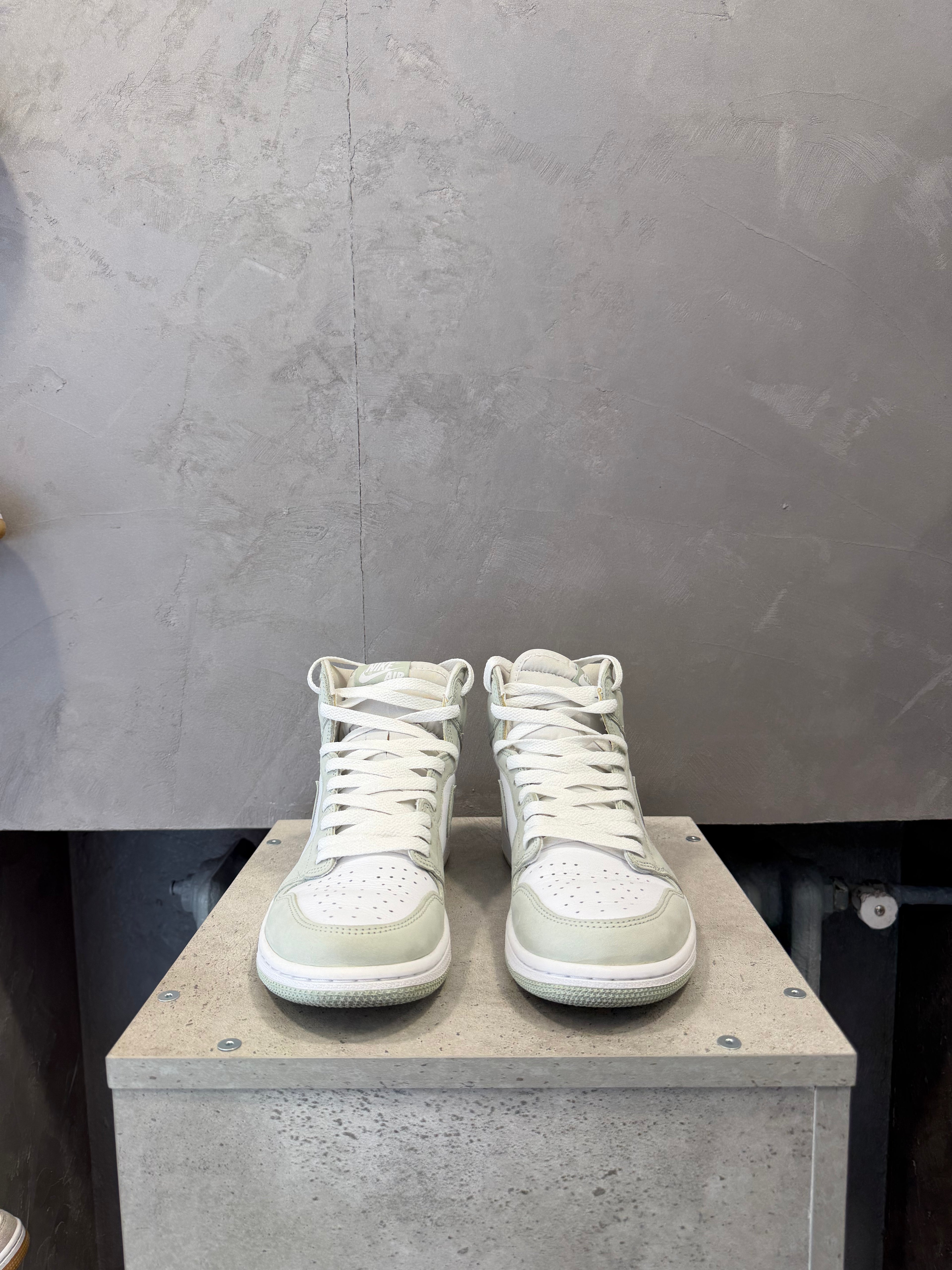 Air Jordan 1 High OG Seafoam (40,5  EU)