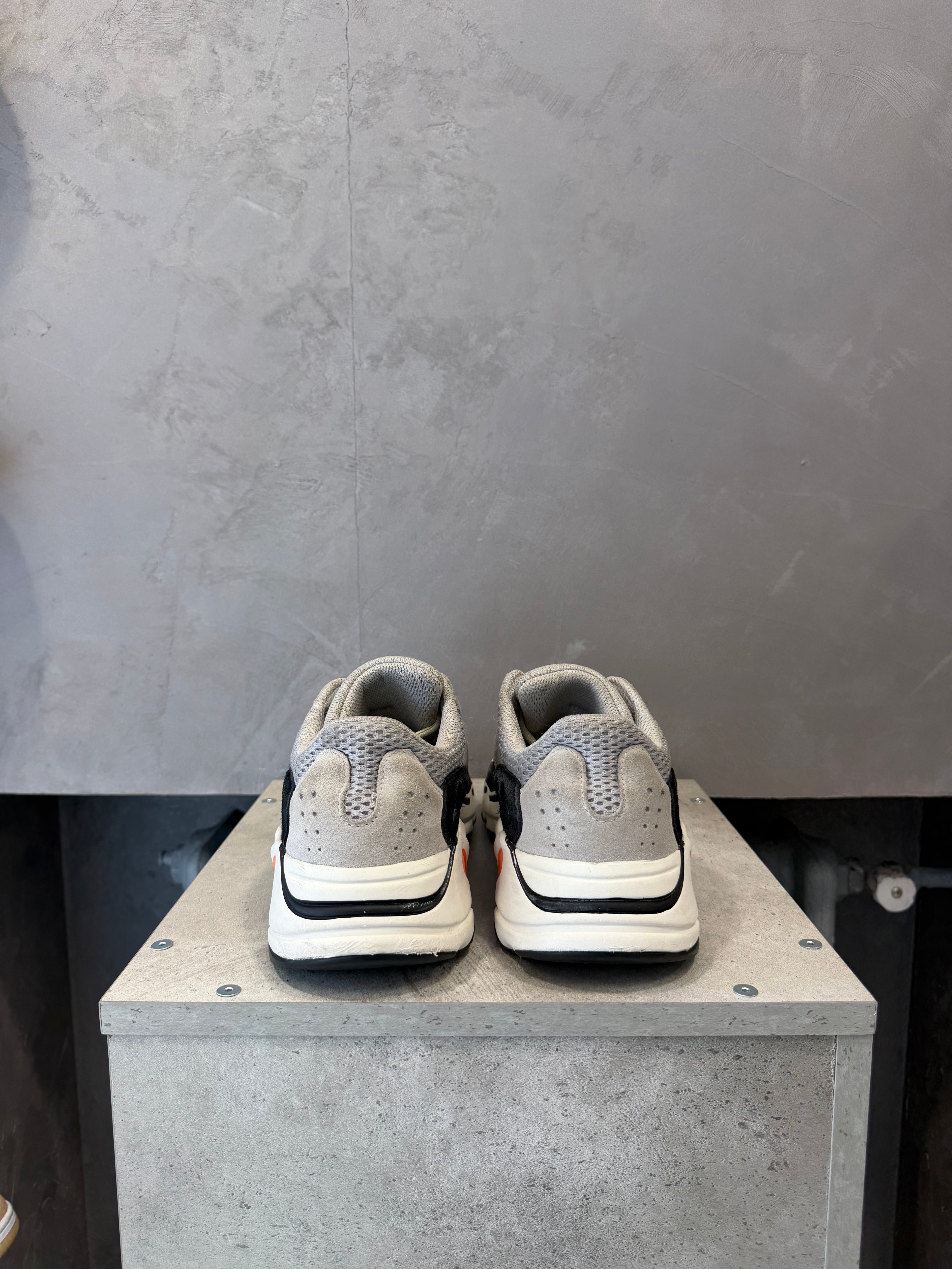 Adidas Yeezy Boost 700 Wave Runner (41 1/3 EU)