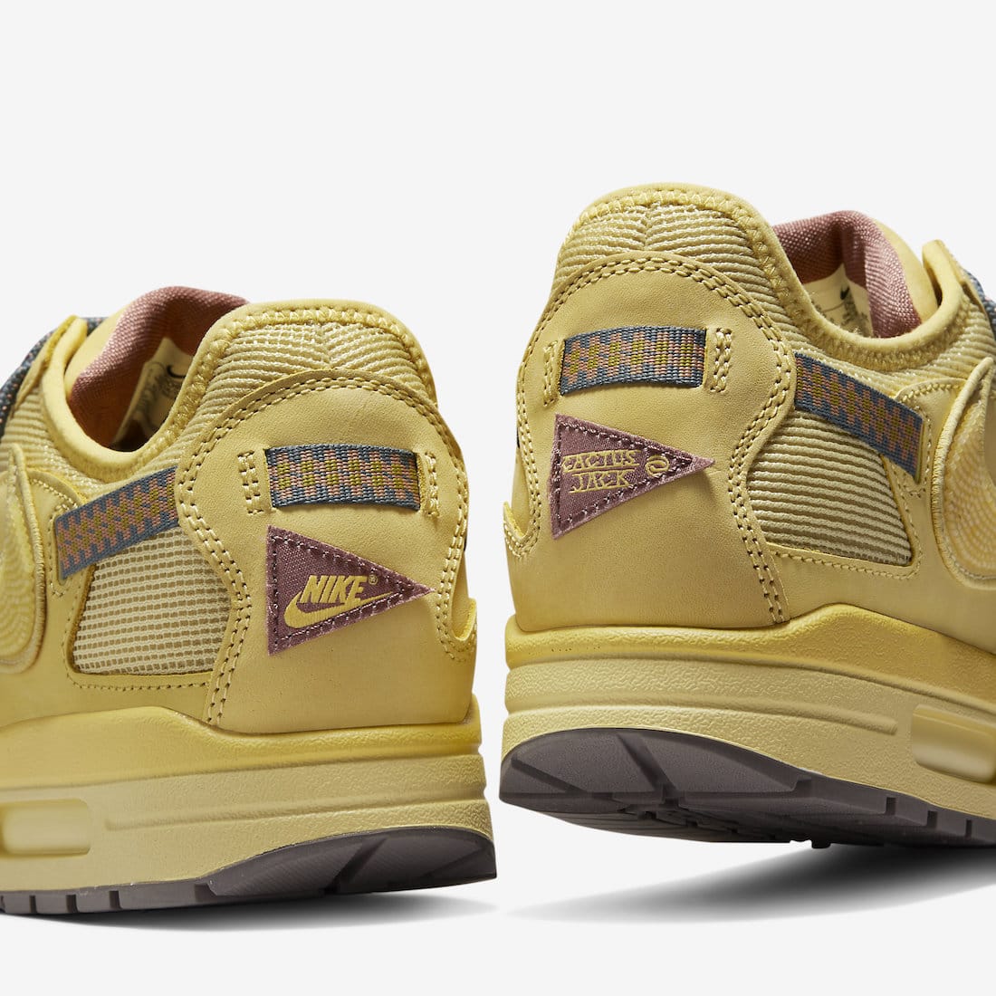 Travis Scott x Nike Air Max 1 « Saturn Gold »